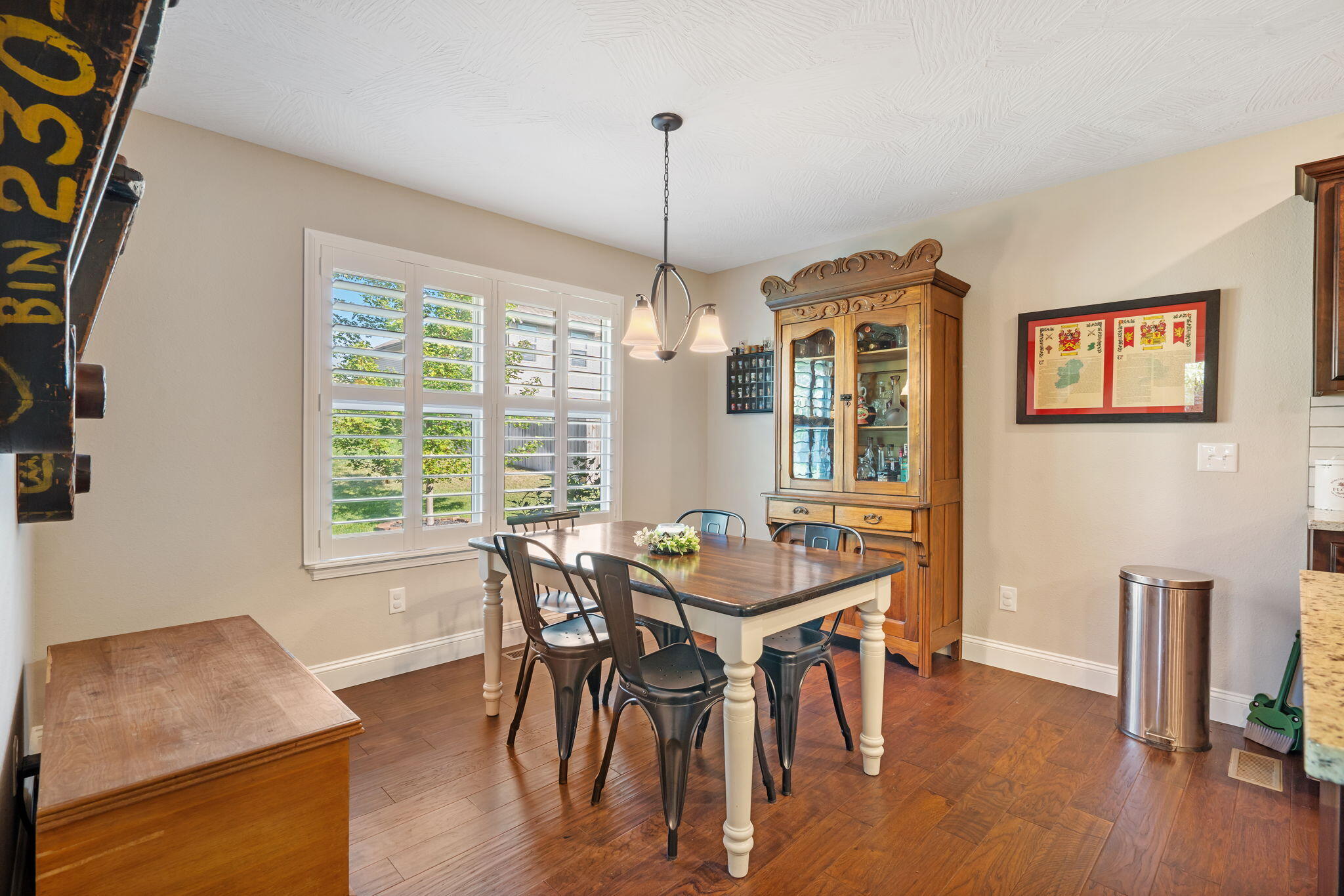 1653 North Old Castle Road Property Photo 16