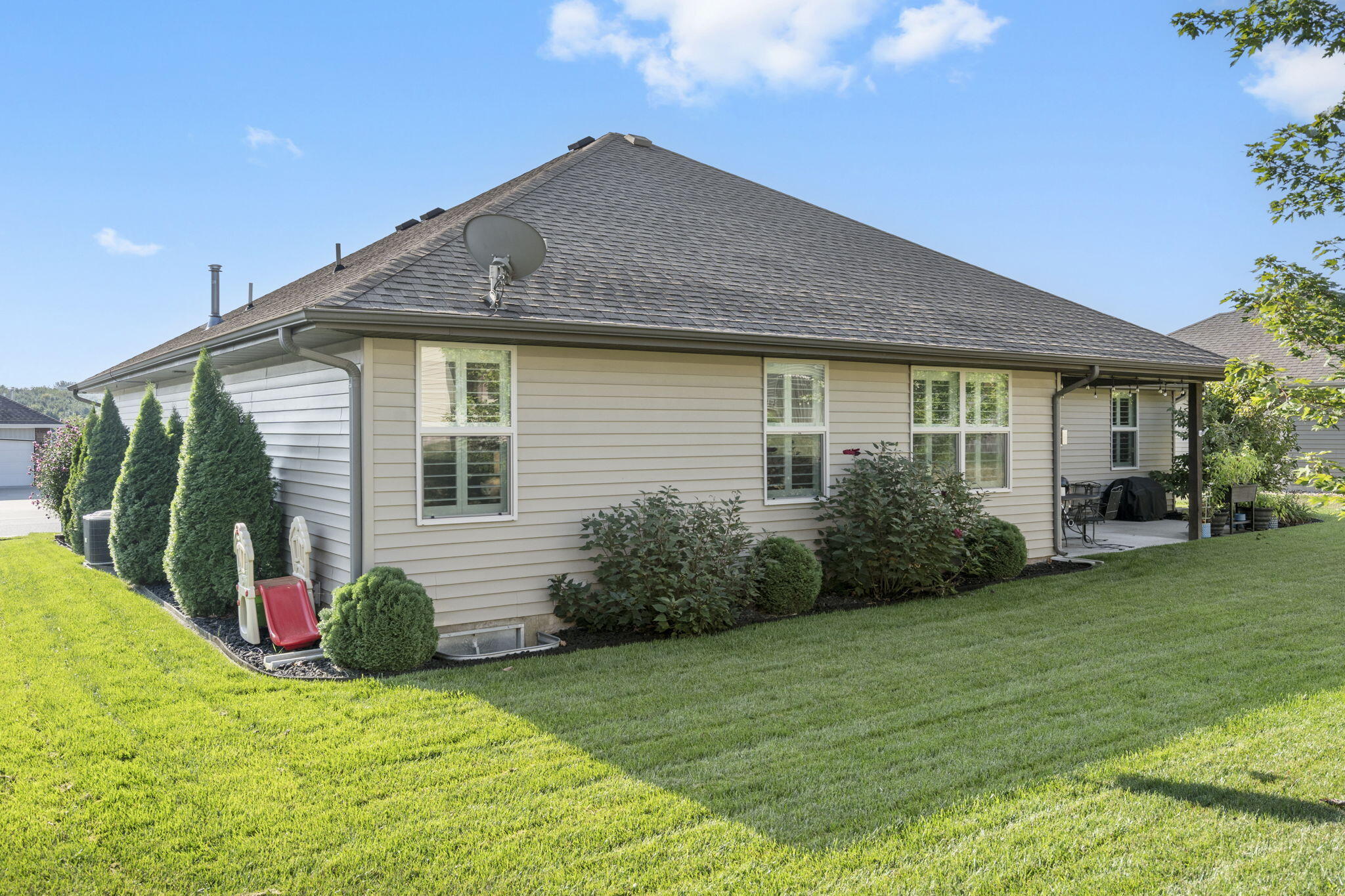 1653 North Old Castle Road Property Photo 32