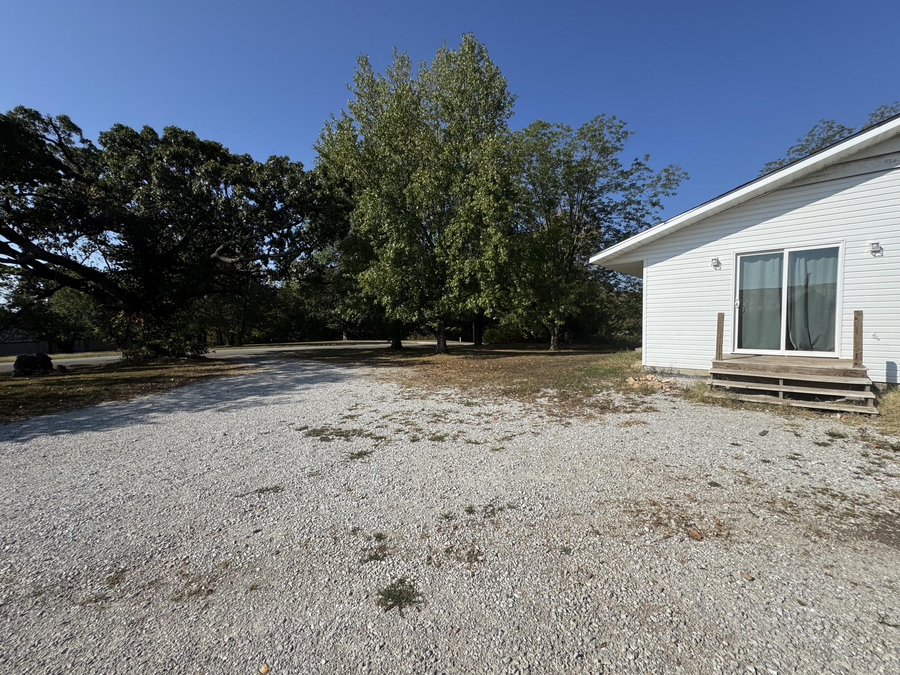 907 East 420th Road Property Photo 7