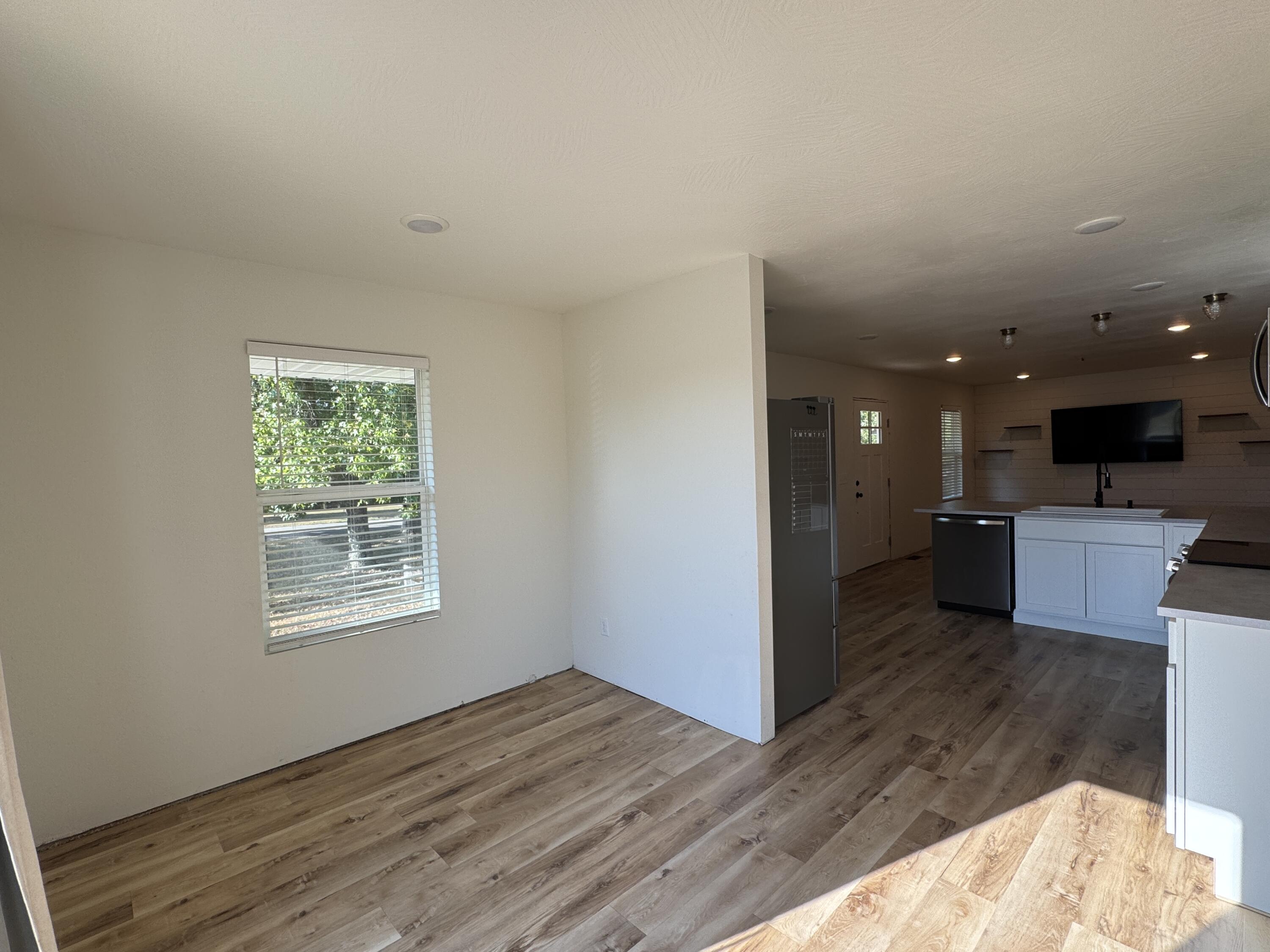 907 East 420th Road Property Photo 10