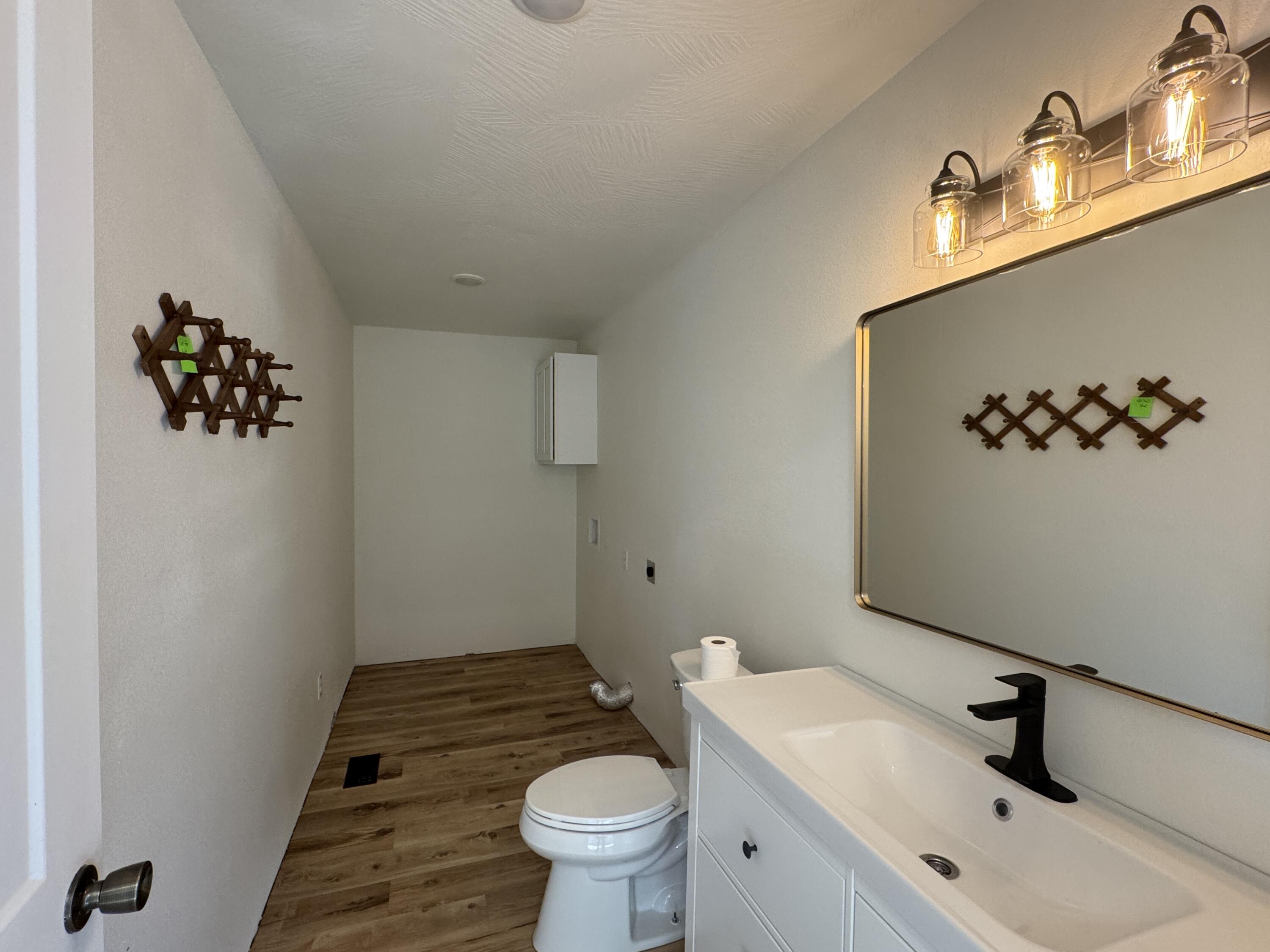 907 East 420th Road Property Photo 12