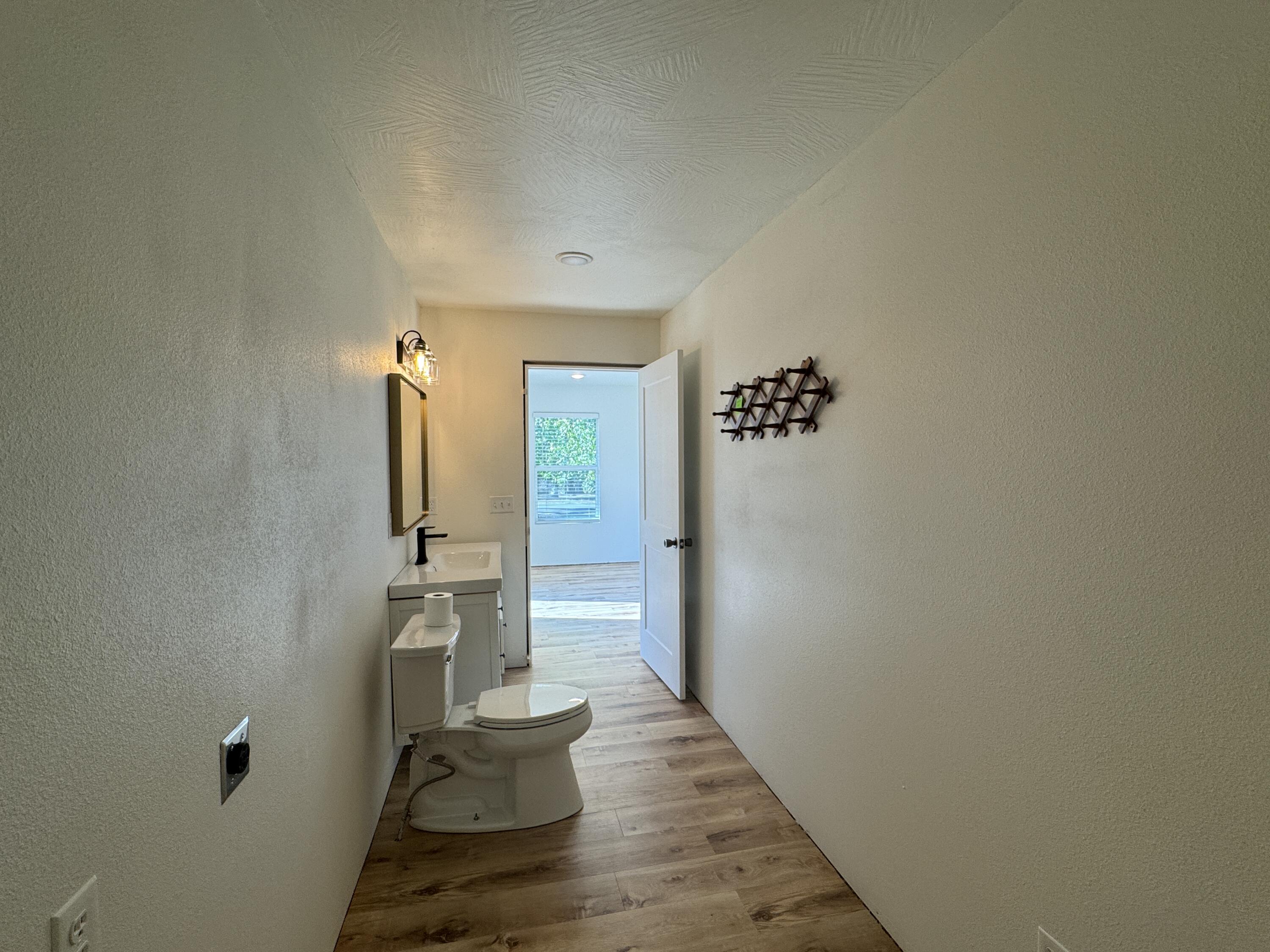 907 East 420th Road Property Photo 13