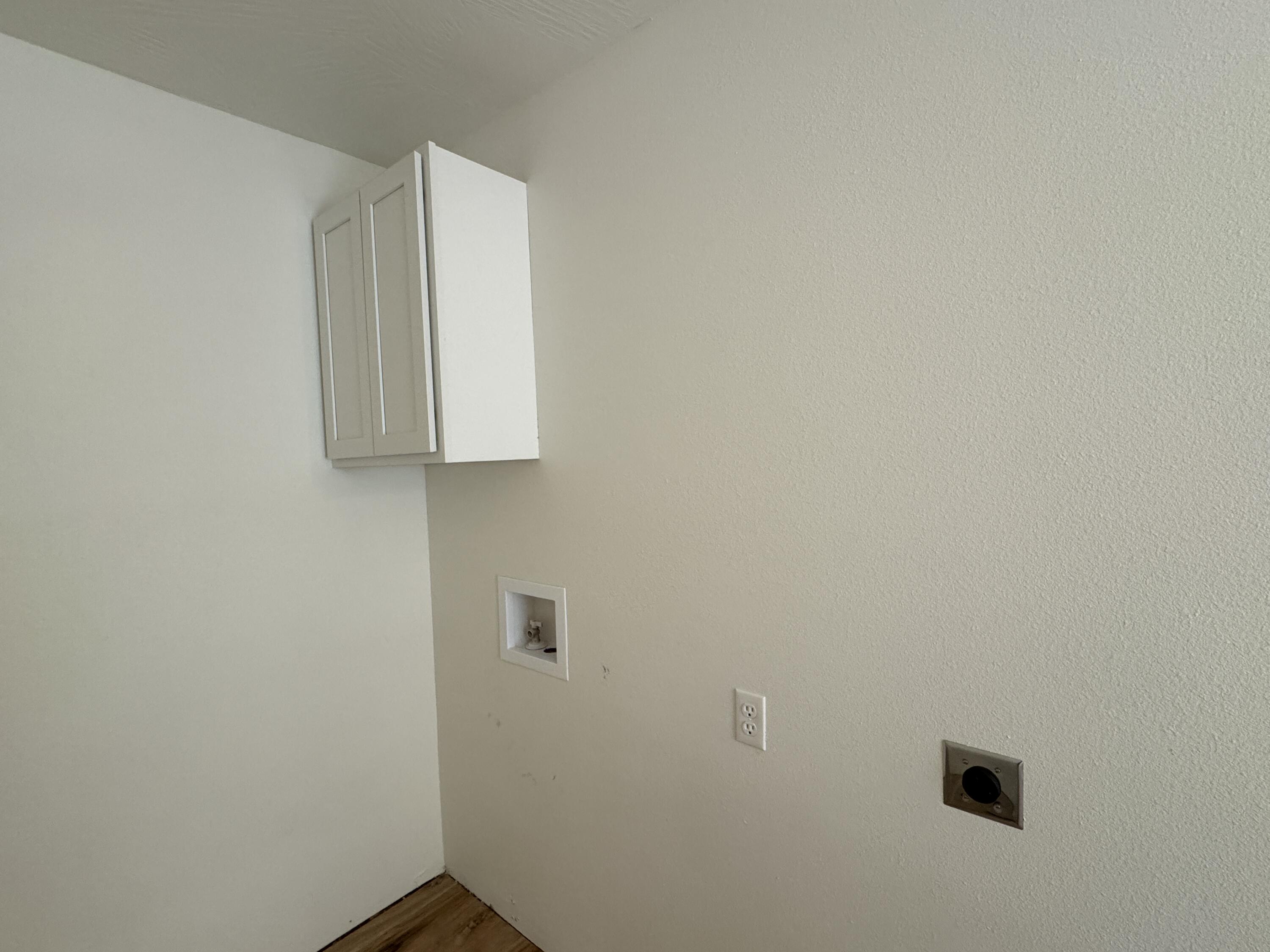 907 East 420th Road Property Photo 14