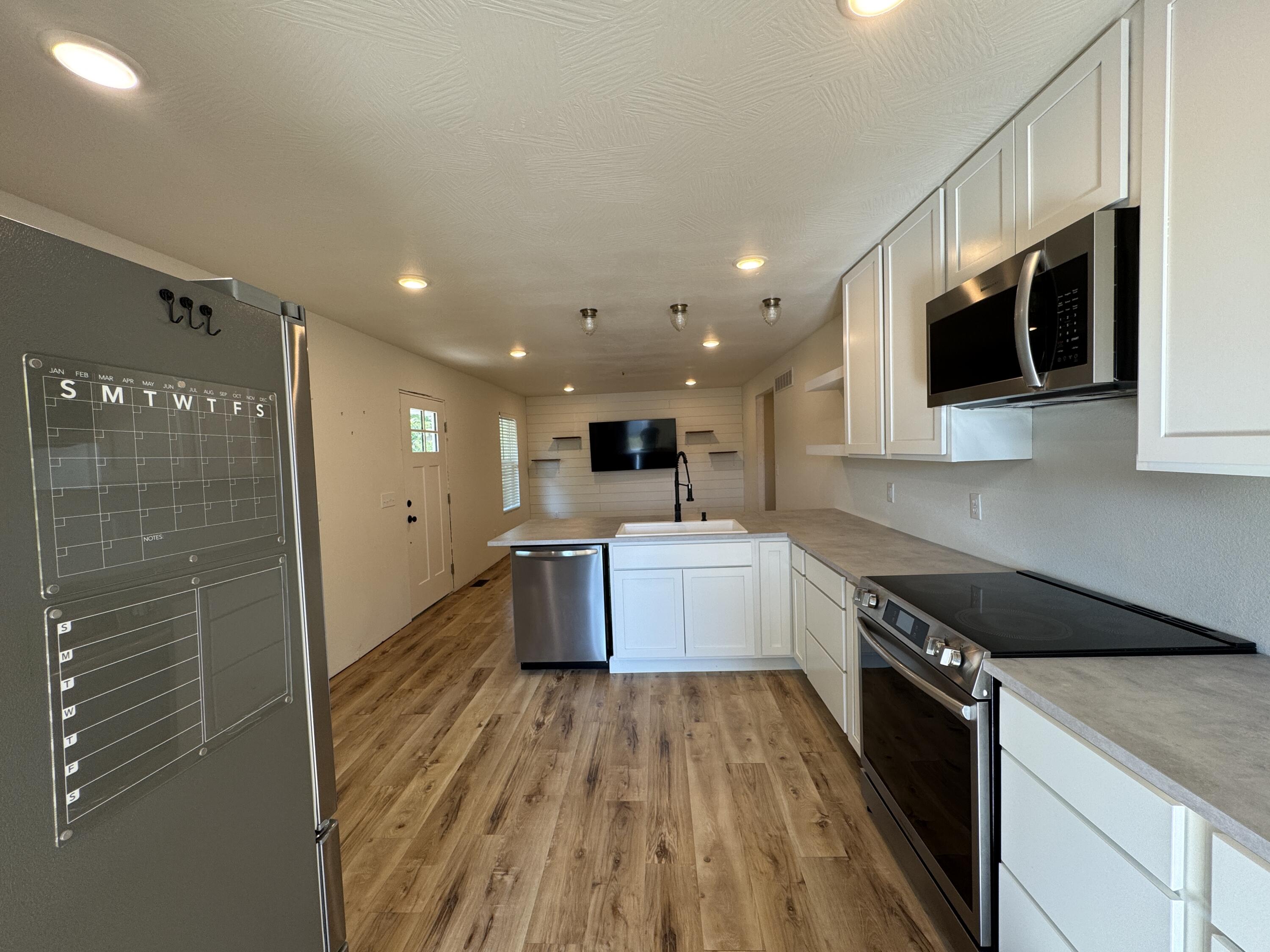 907 East 420th Road Property Photo 15