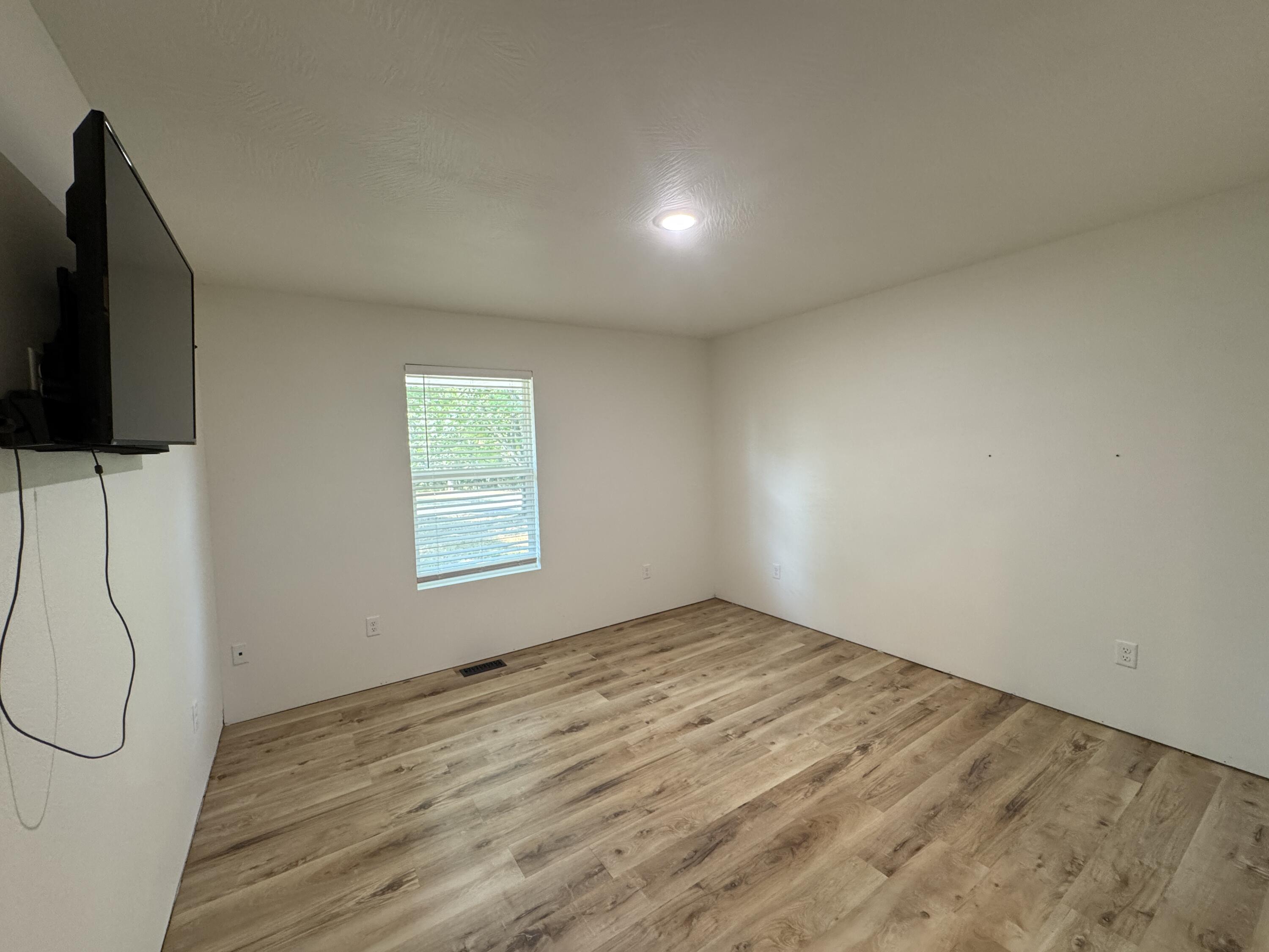 907 East 420th Road Property Photo 19