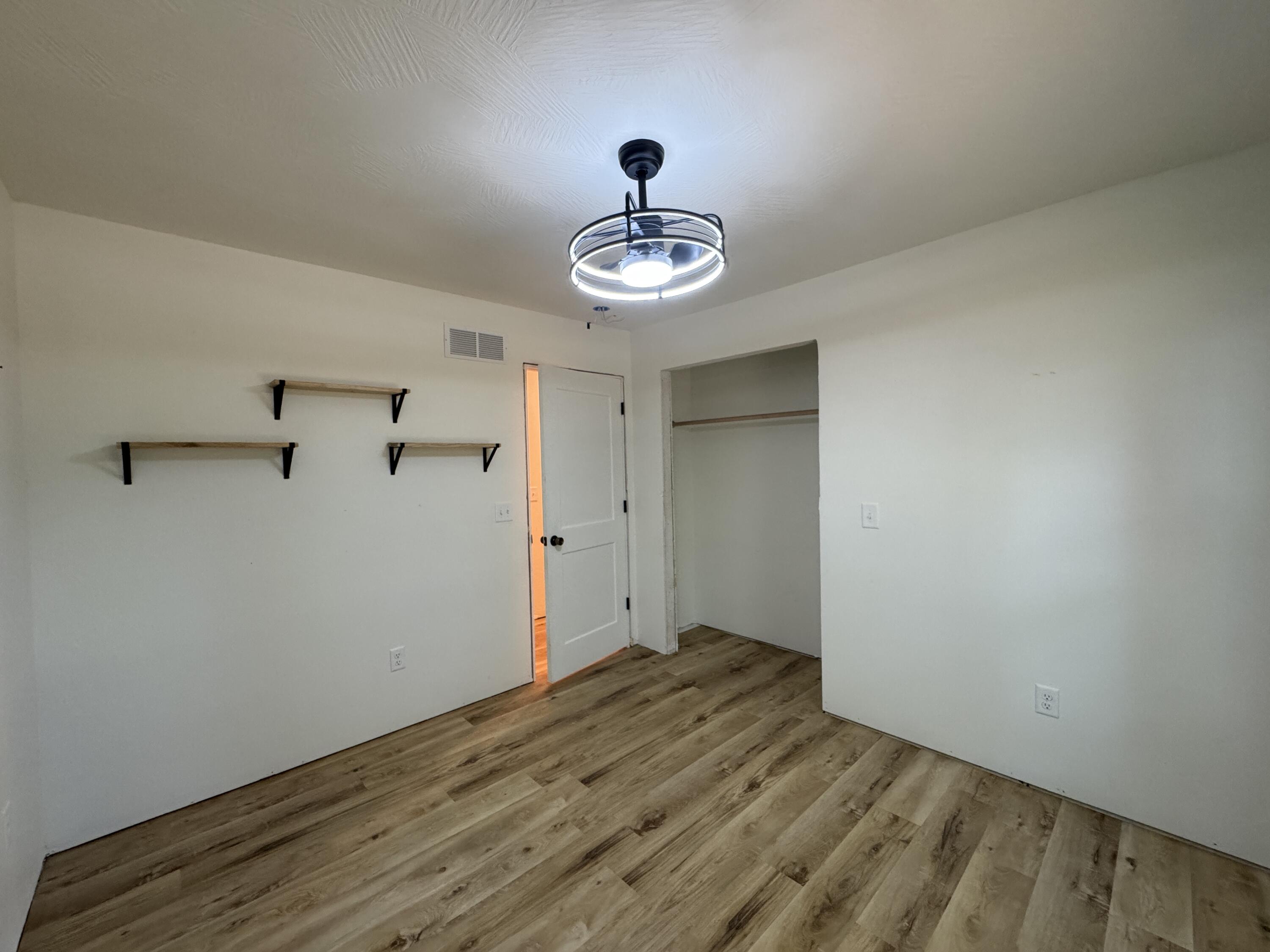 907 East 420th Road Property Photo 26