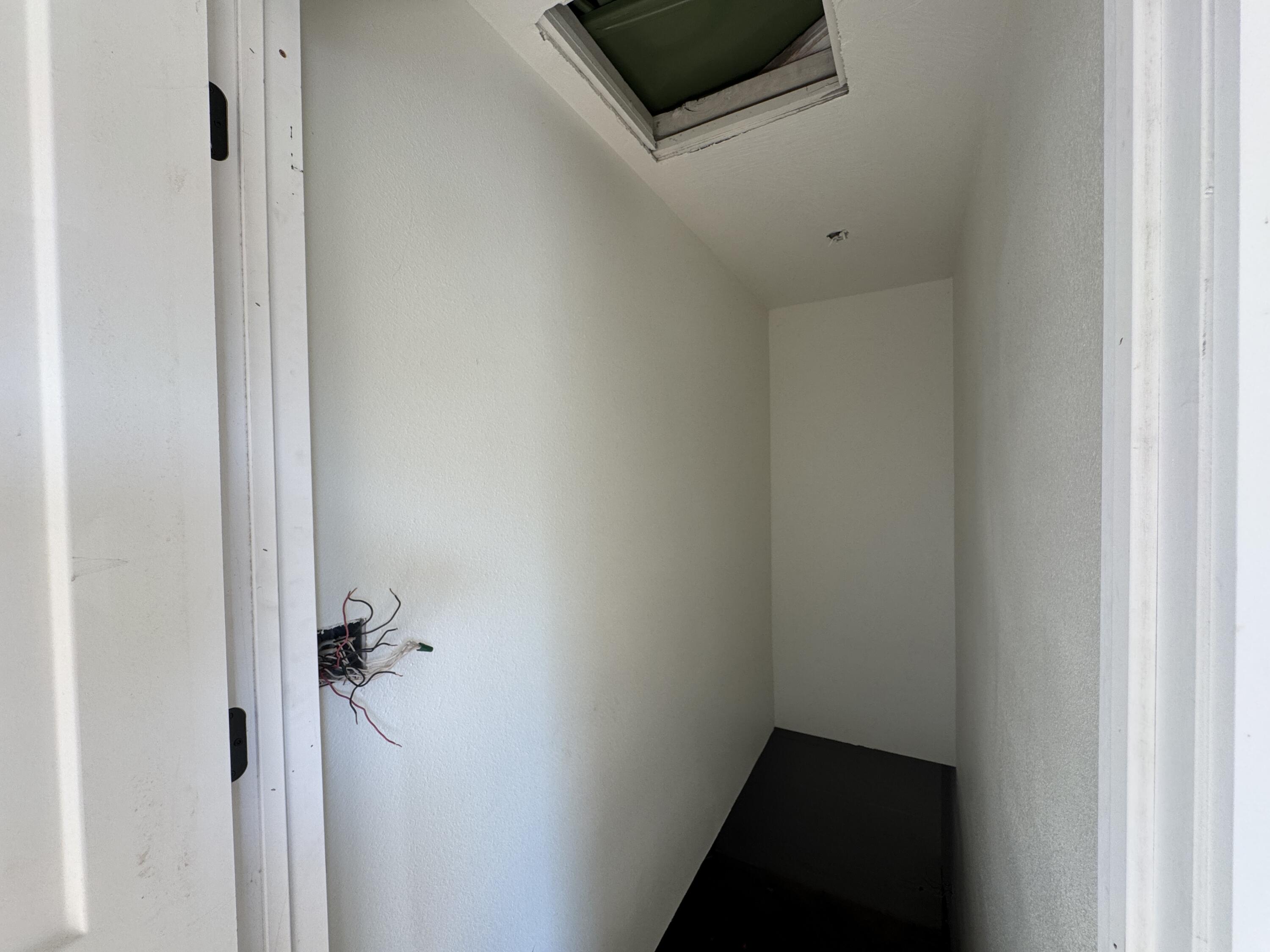 907 East 420th Road Property Photo 31