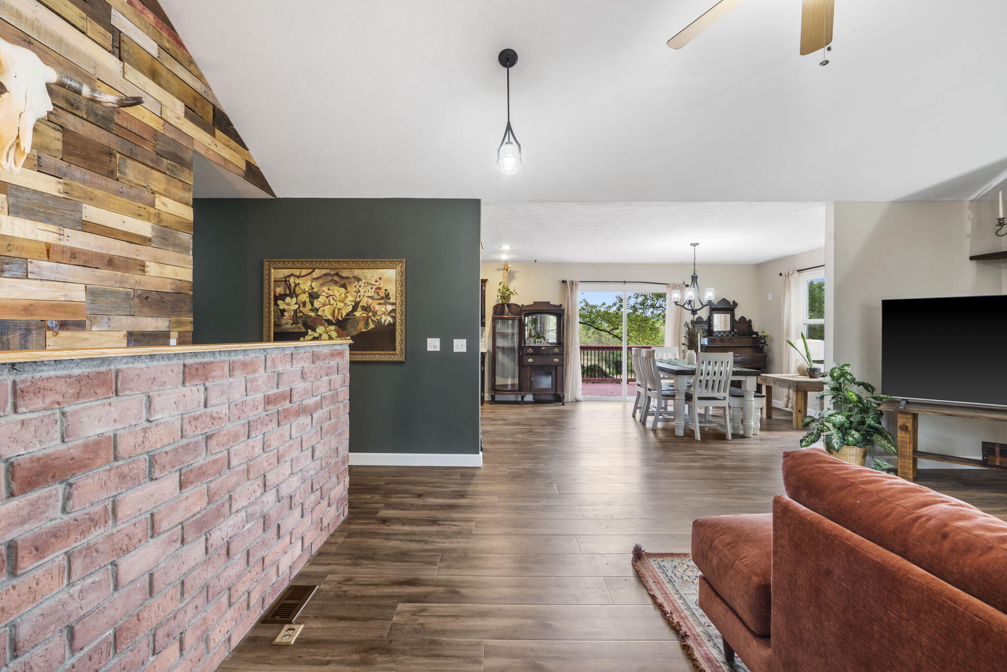 182 Spitfire Lane Property Photo 3