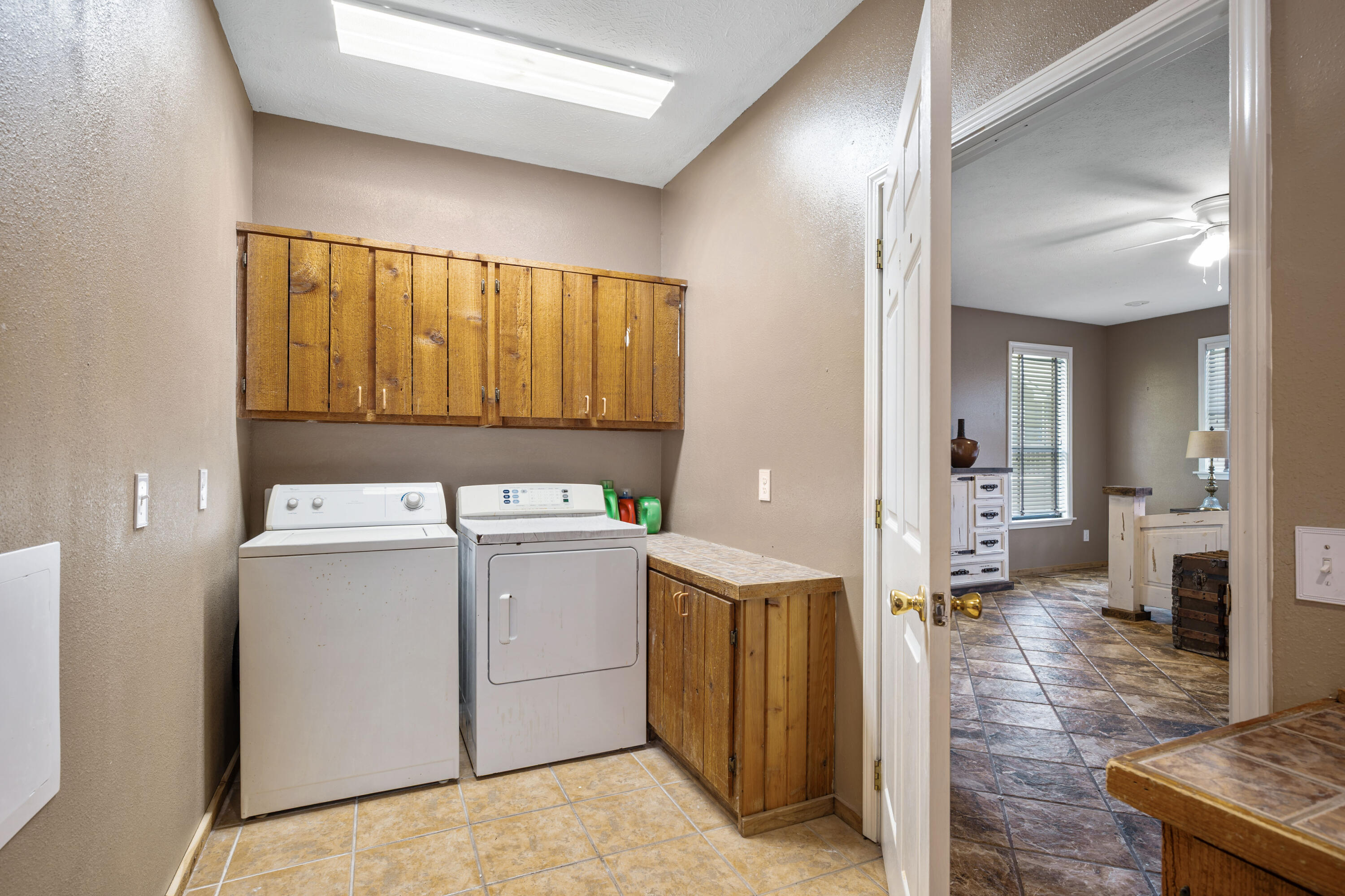 719 Easy Street Property Photo 13