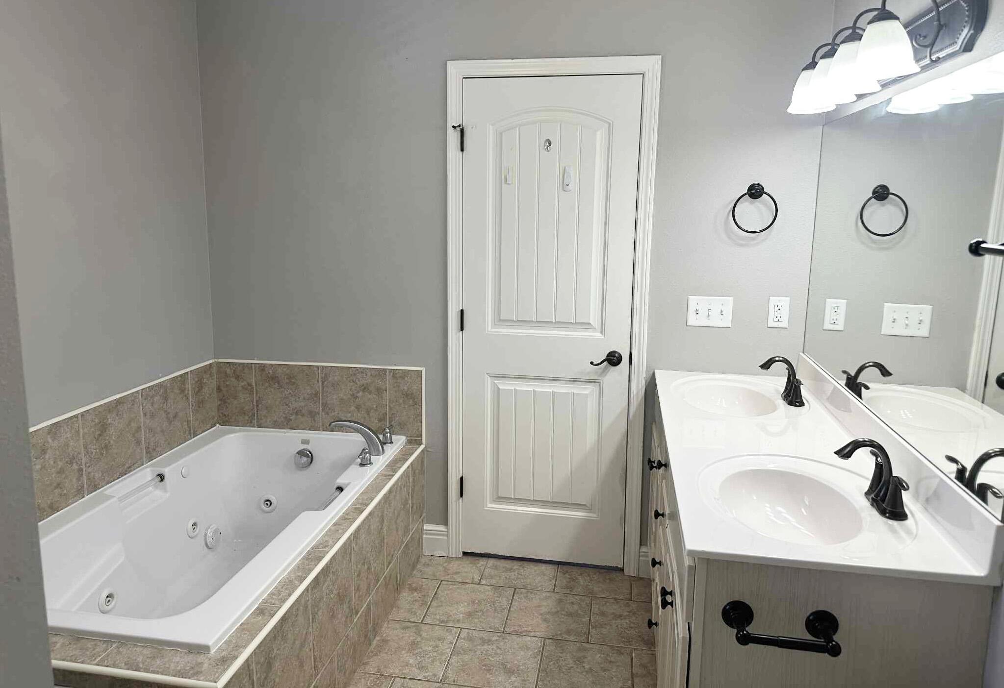 170 Lyle Curtis Circle Property Photo 9