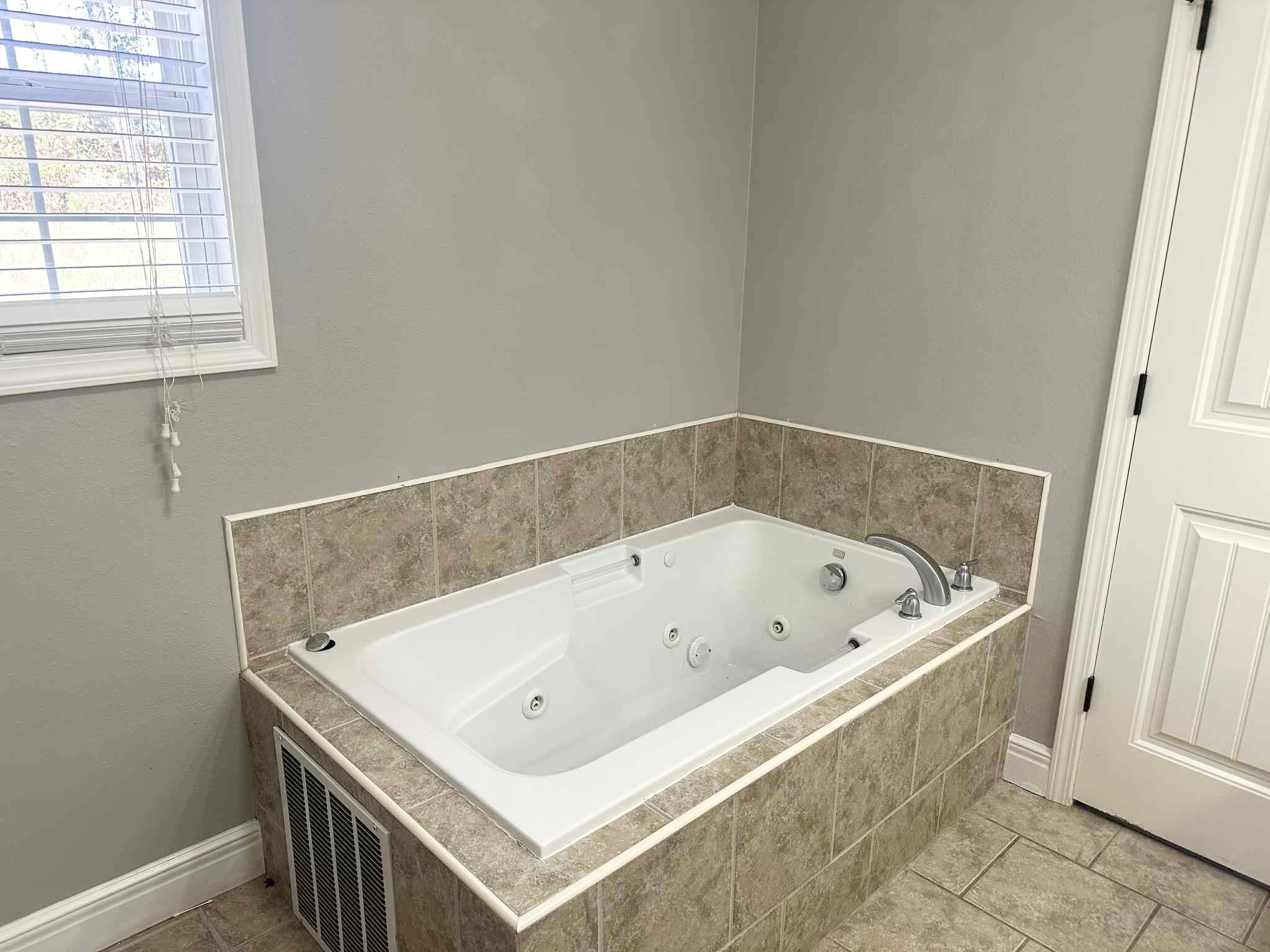 170 Lyle Curtis Circle Property Photo 10