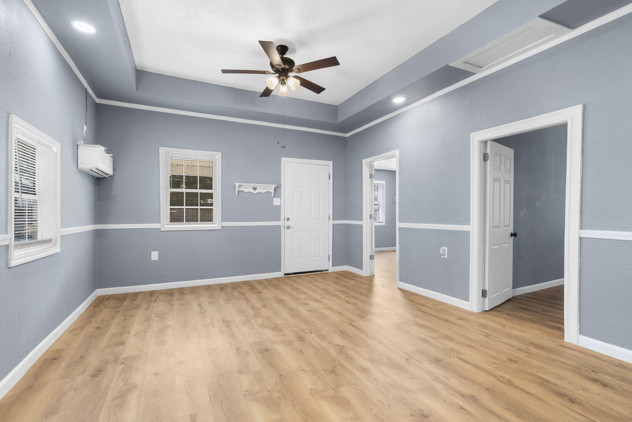 811 West Nichols Street Property Photo 6