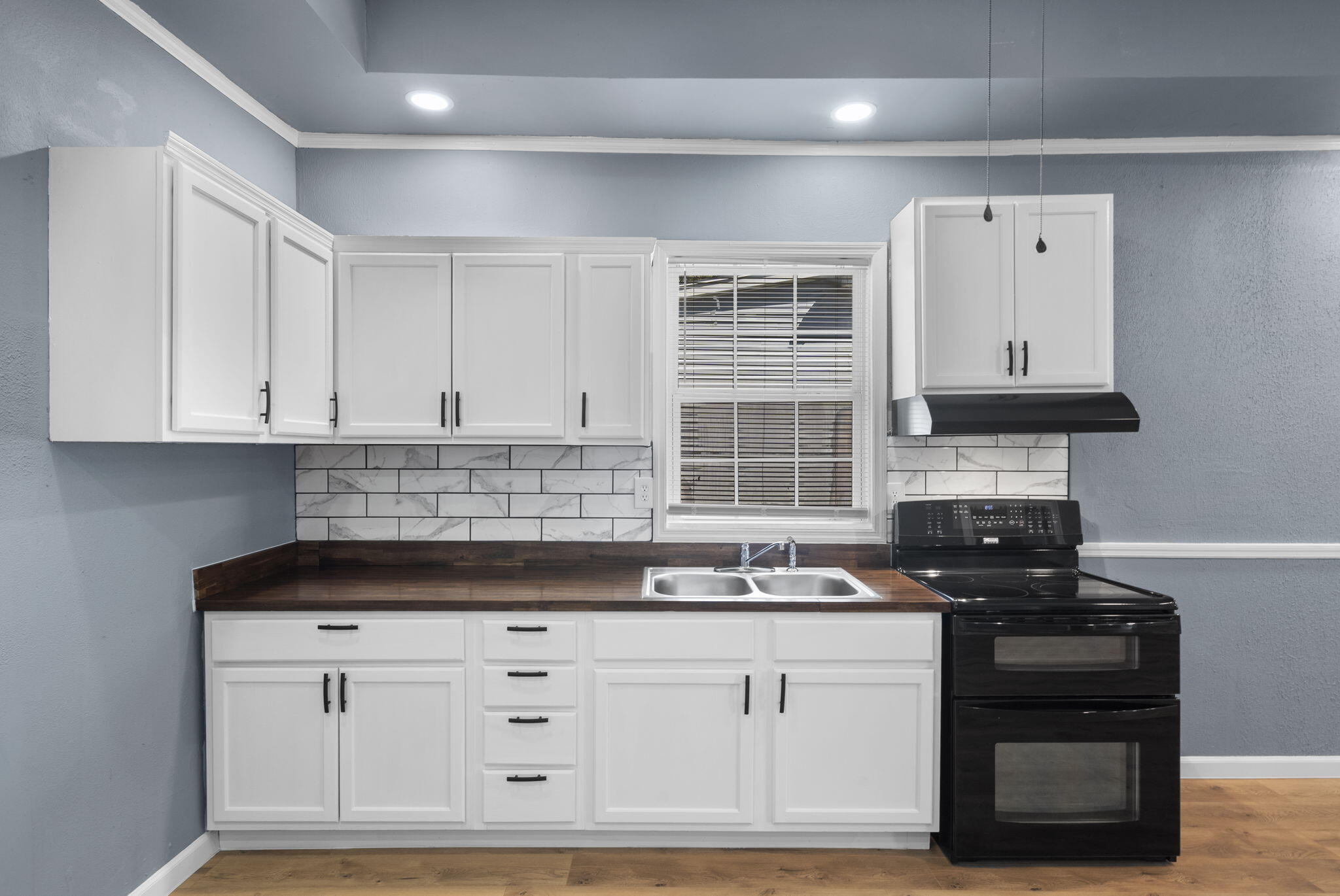 811 West Nichols Street Property Photo 9