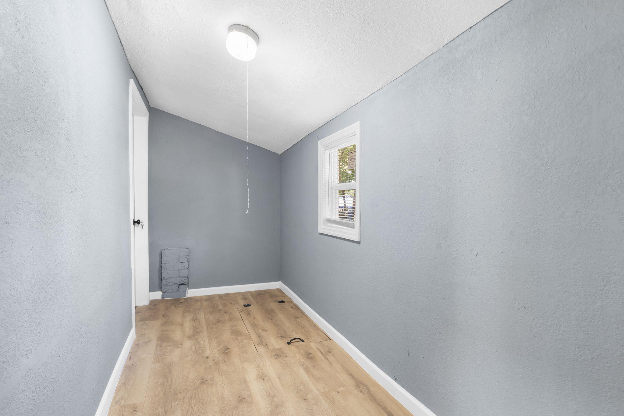 811 West Nichols Street Property Photo 12