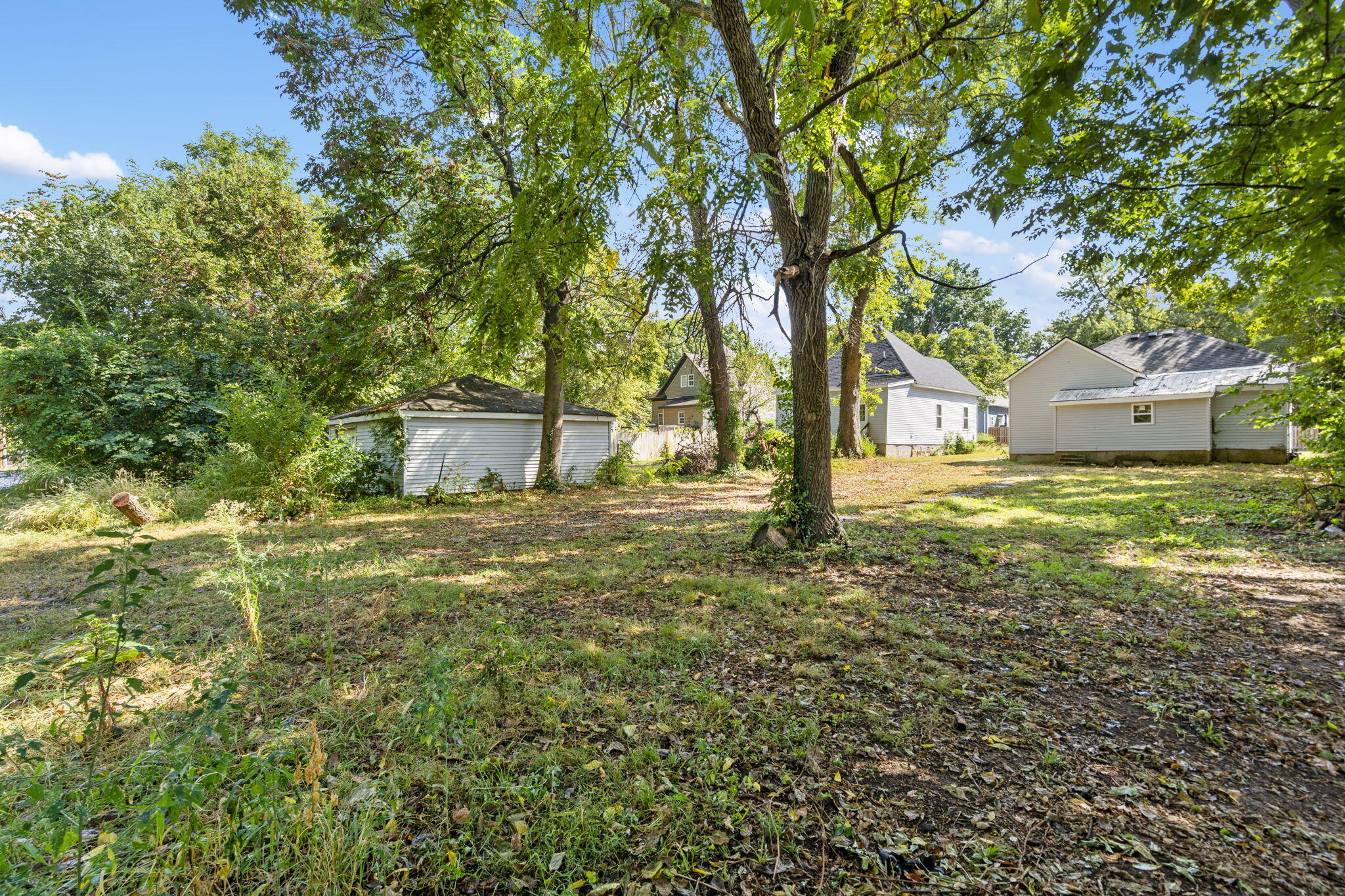 811 West Nichols Street Property Photo 24