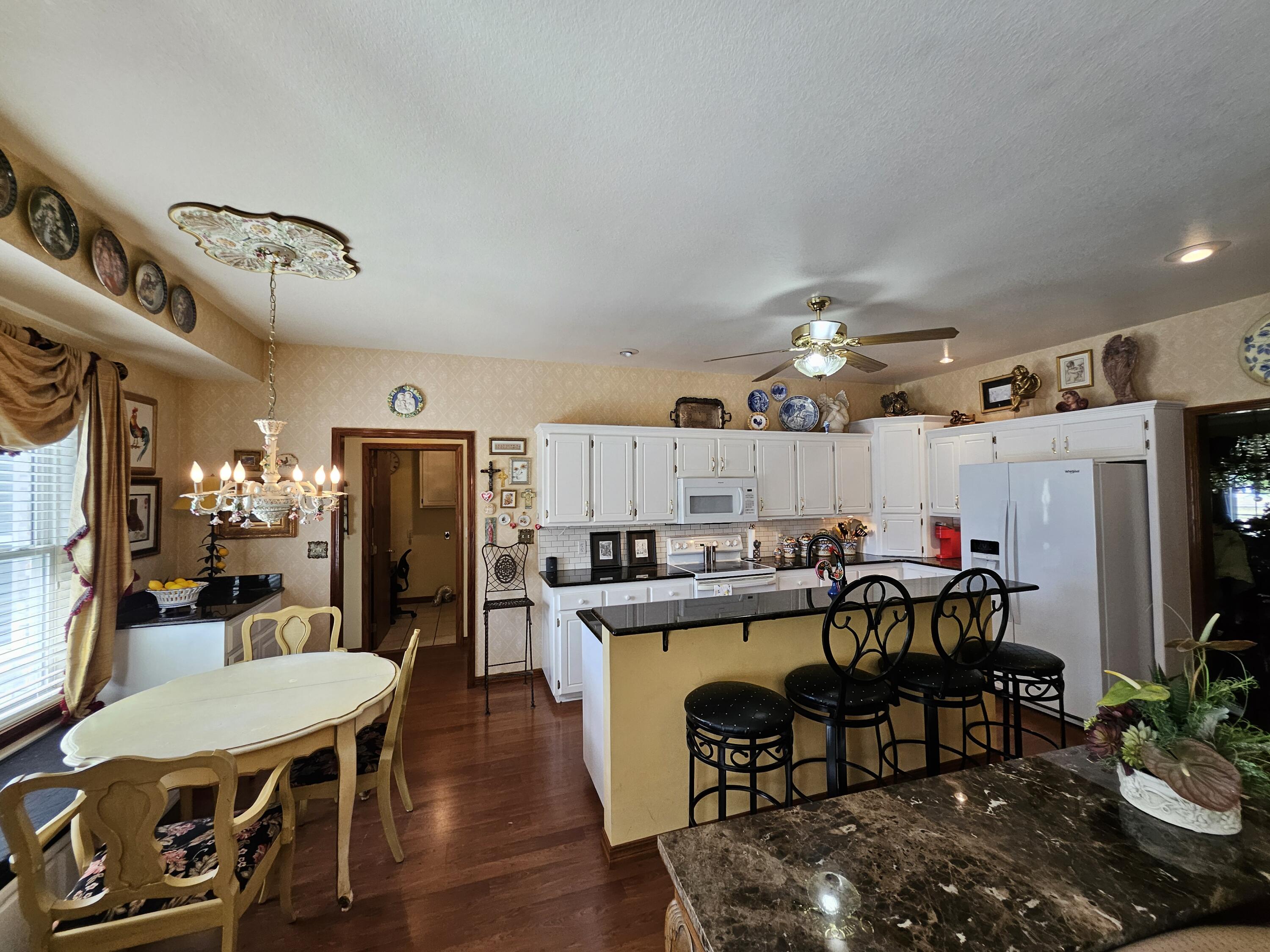 4353 Lawrence 2220 Property Photo 13