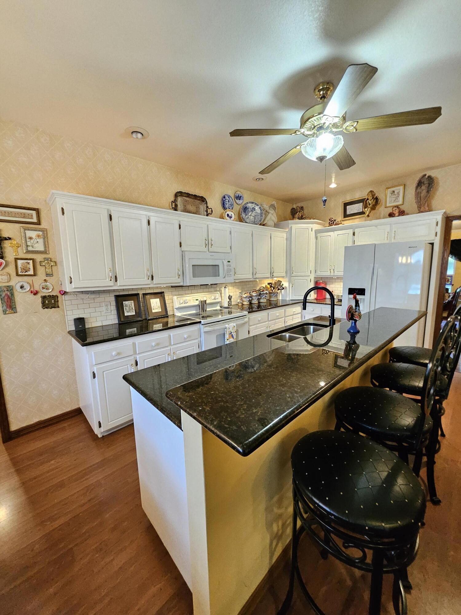 4353 Lawrence 2220 Property Photo 20