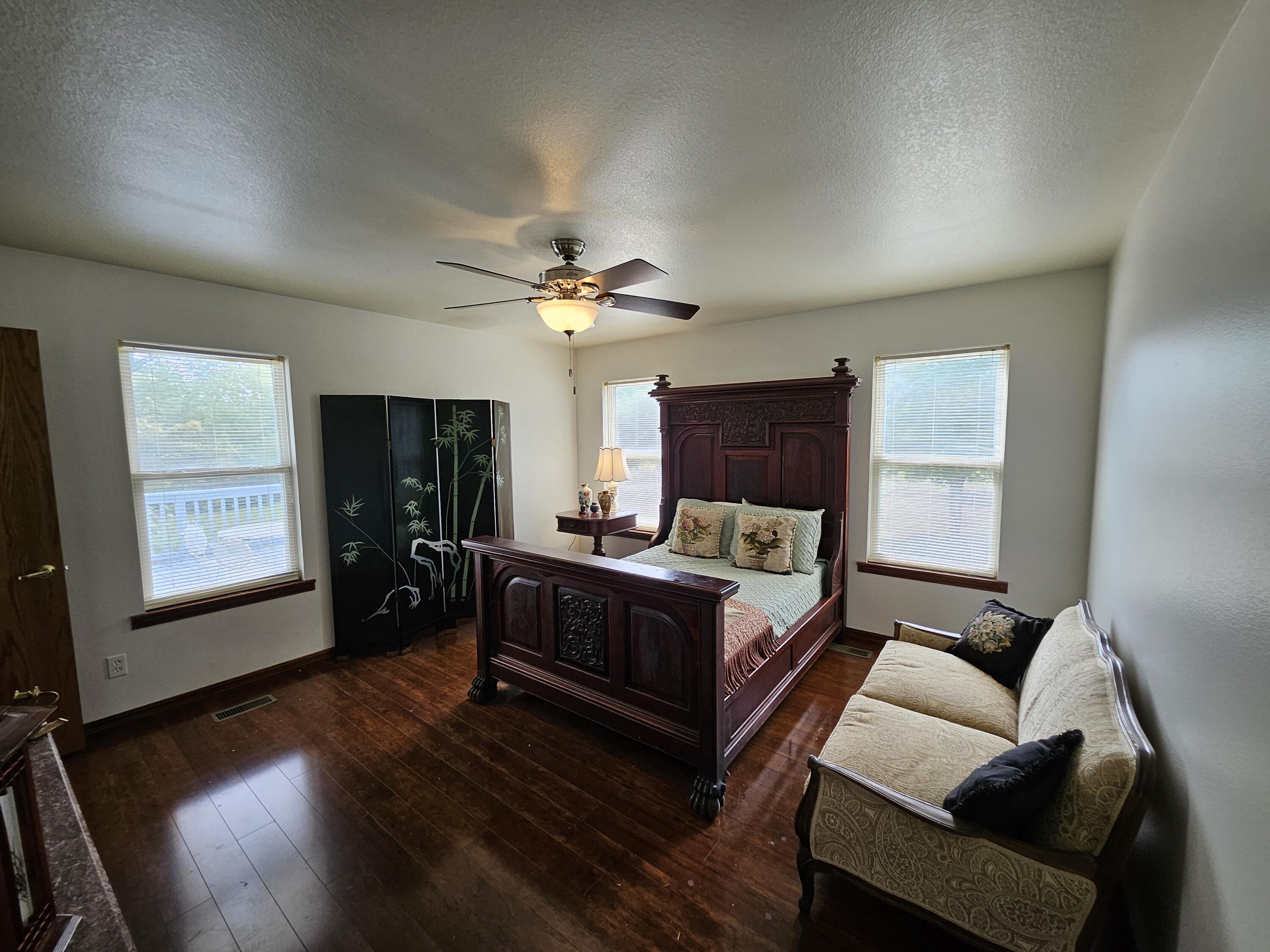 4353 Lawrence 2220 Property Photo 21