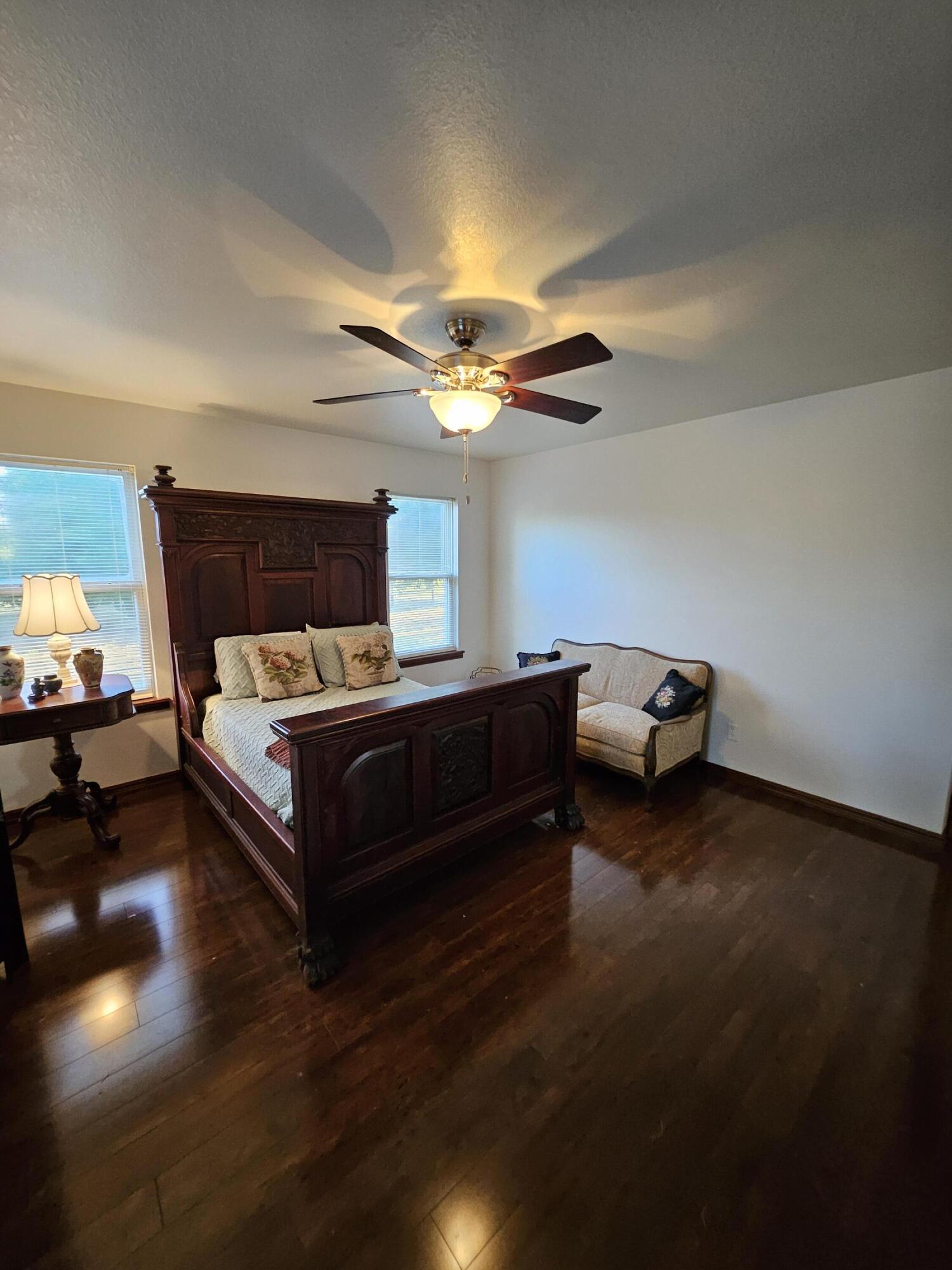 4353 Lawrence 2220 Property Photo 22