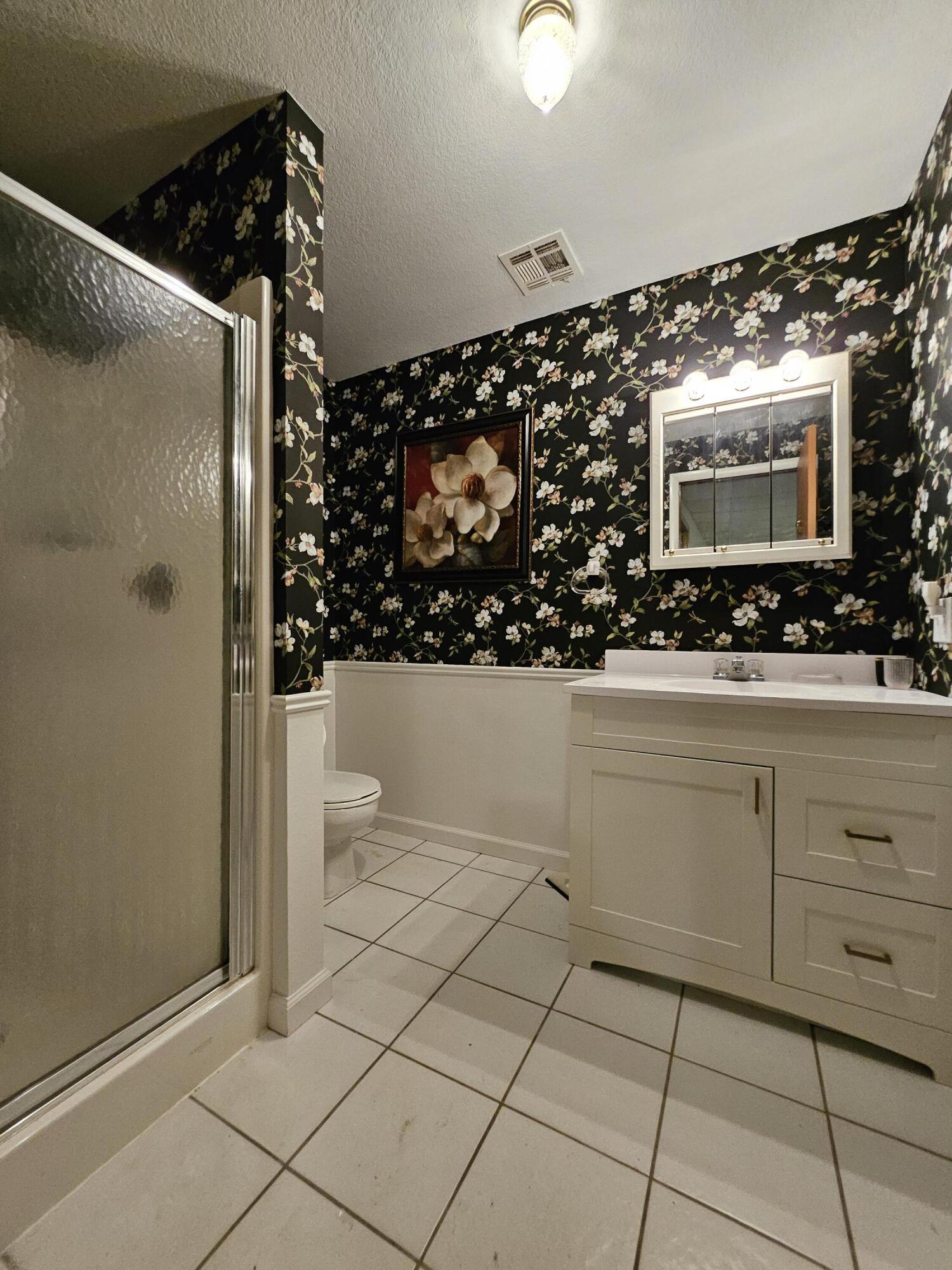 4353 Lawrence 2220 Property Photo 41