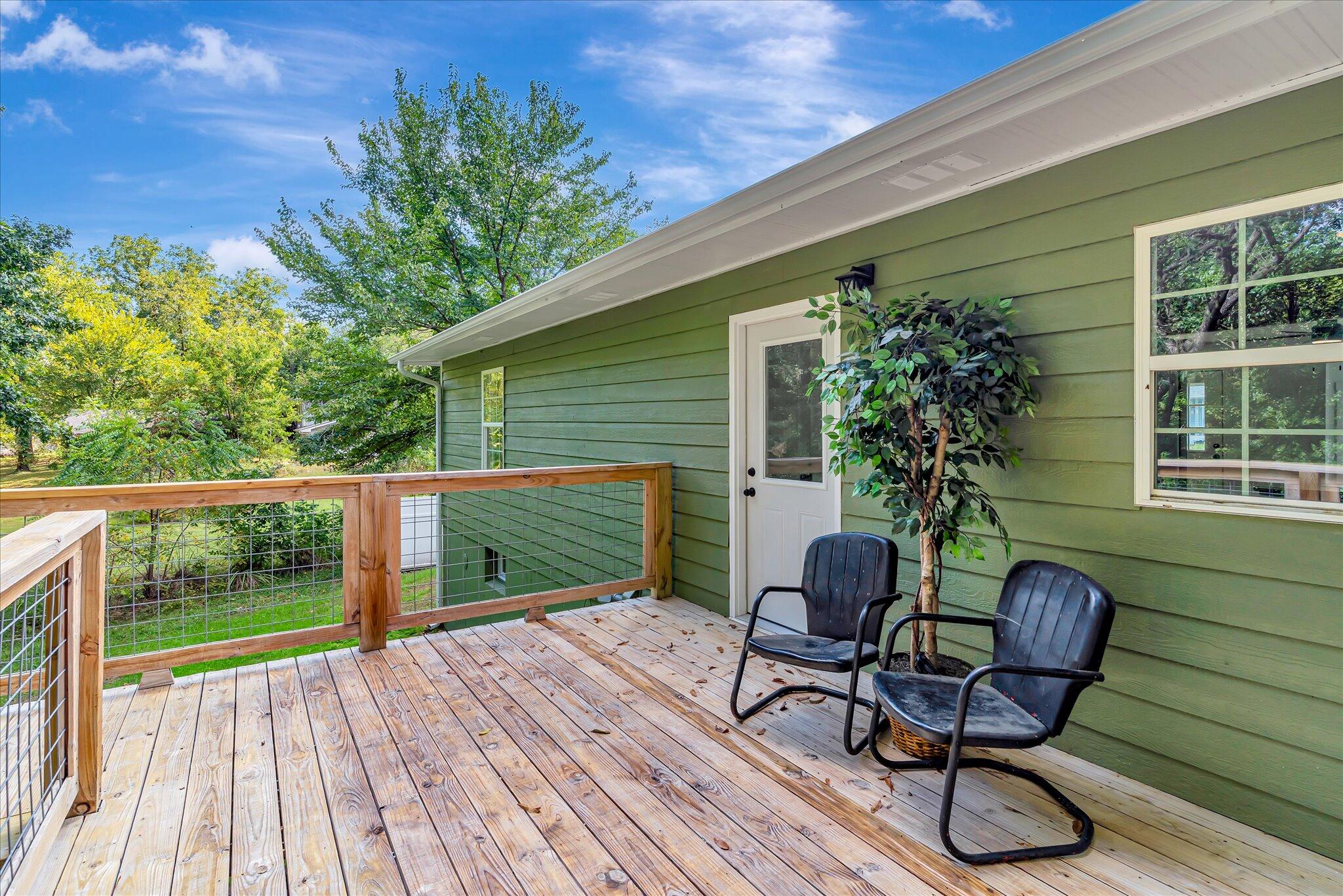 315 West Skyline Drive Property Photo 4