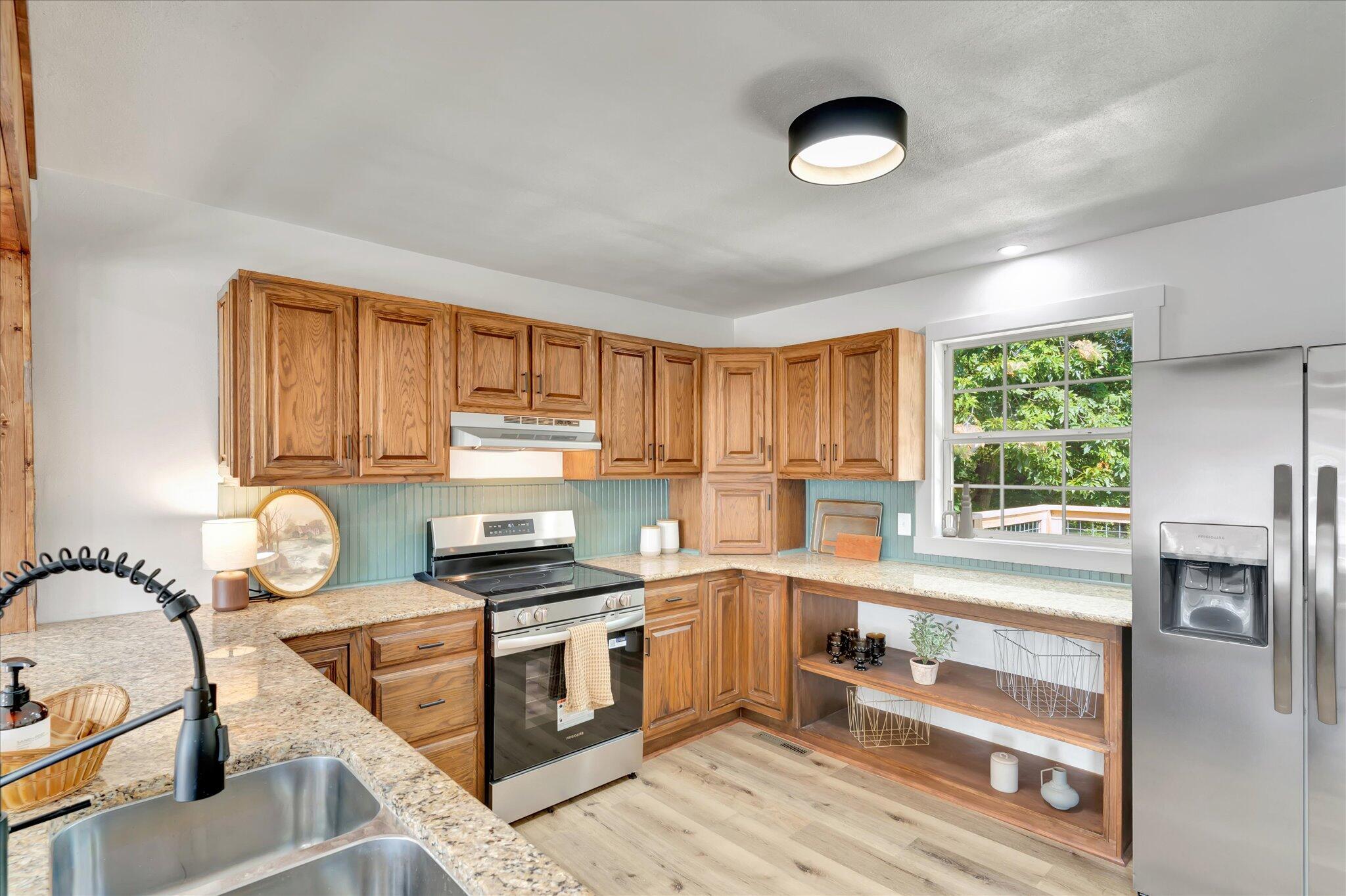 315 West Skyline Drive Property Photo 11