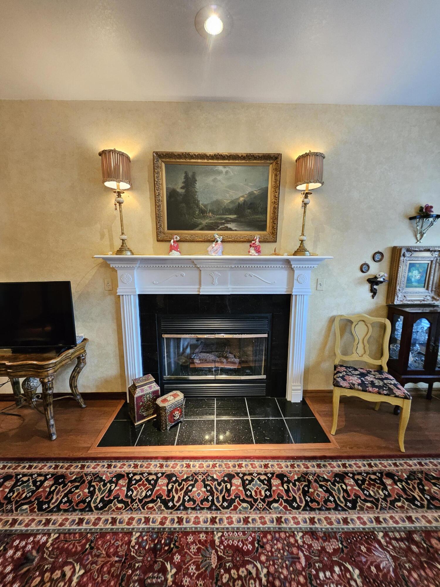 4353 Lawrence 2220 Property Photo 6