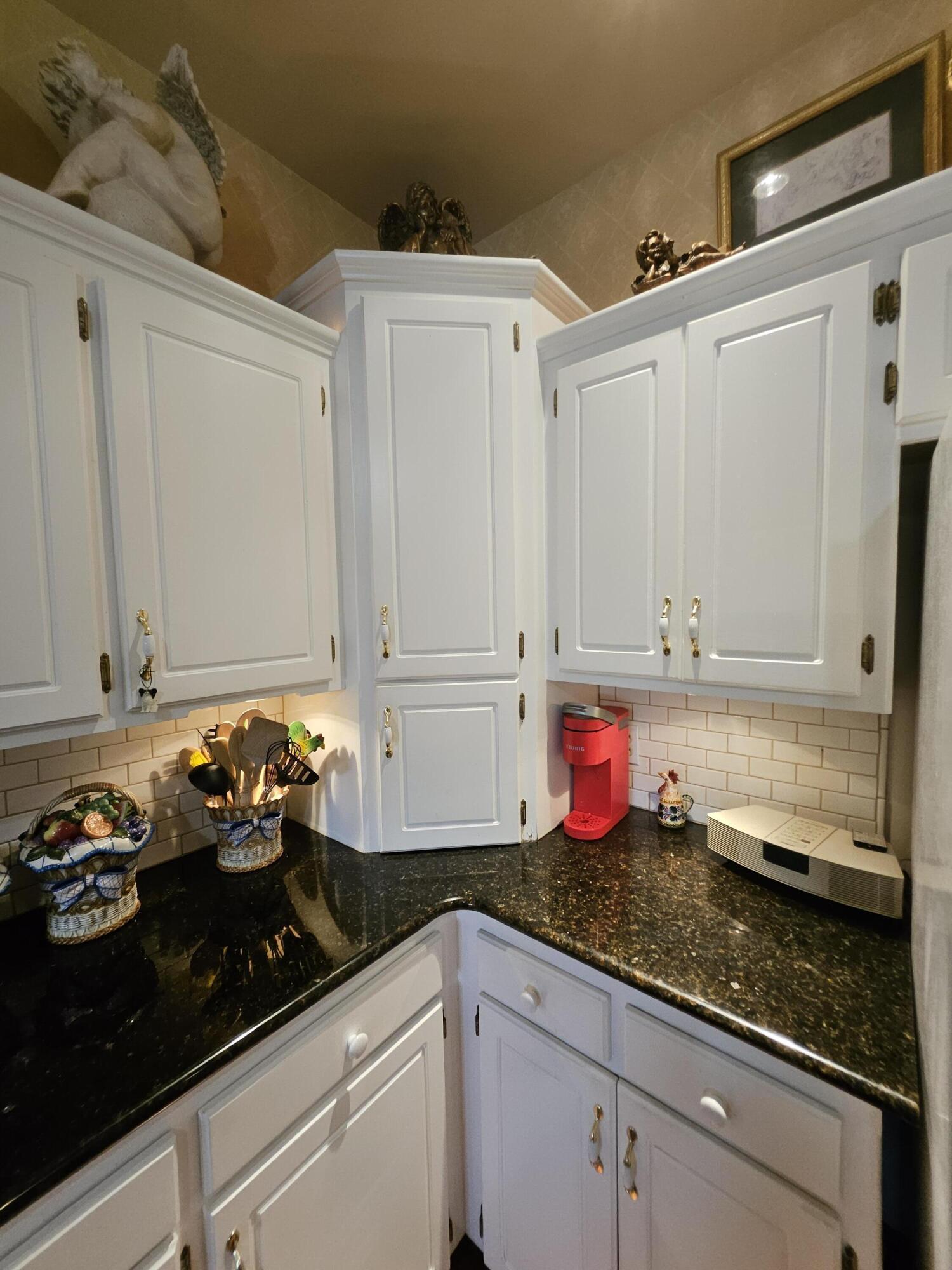 4353 Lawrence 2220 Property Photo 17