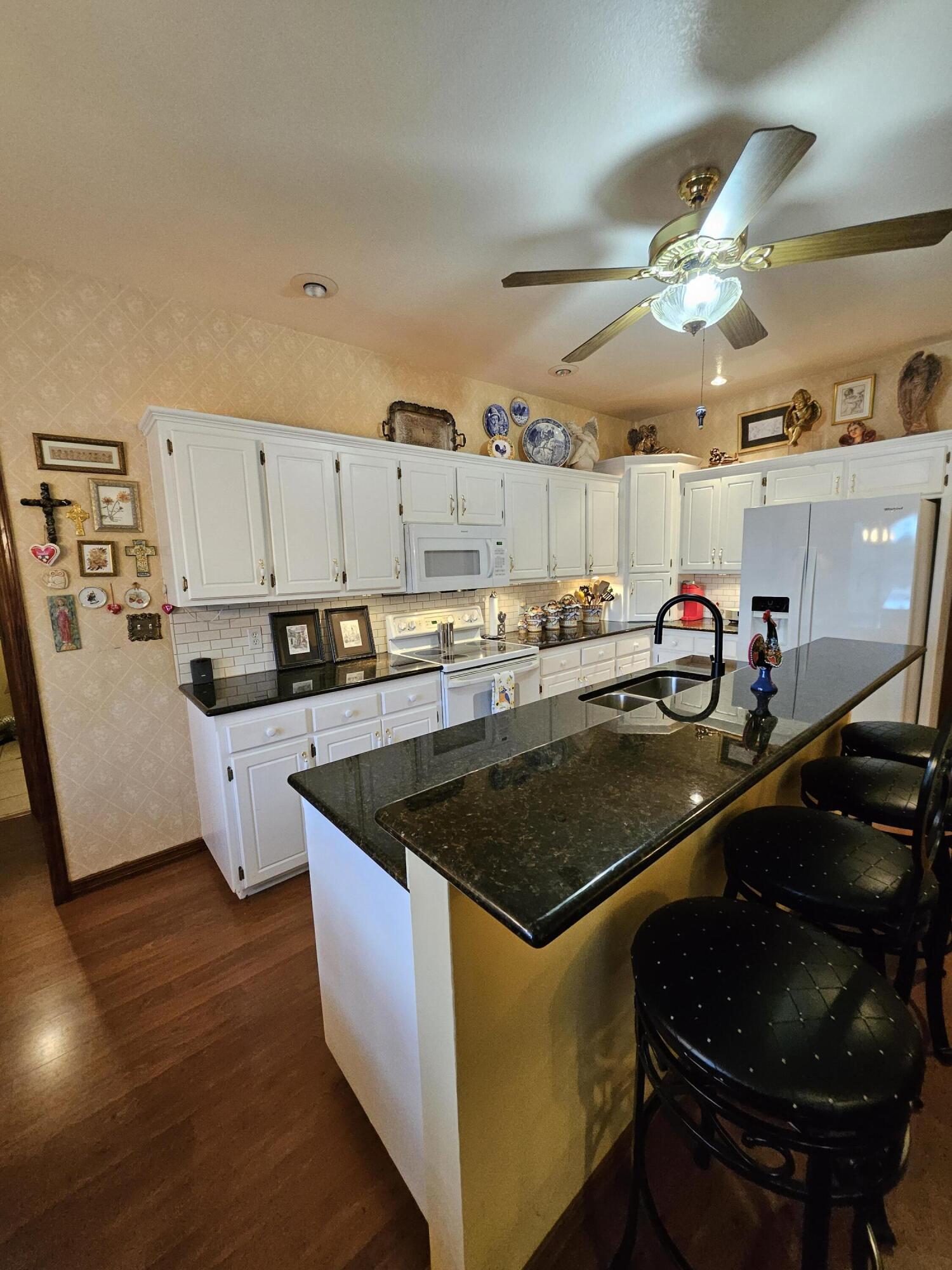 4353 Lawrence 2220 Property Photo 20