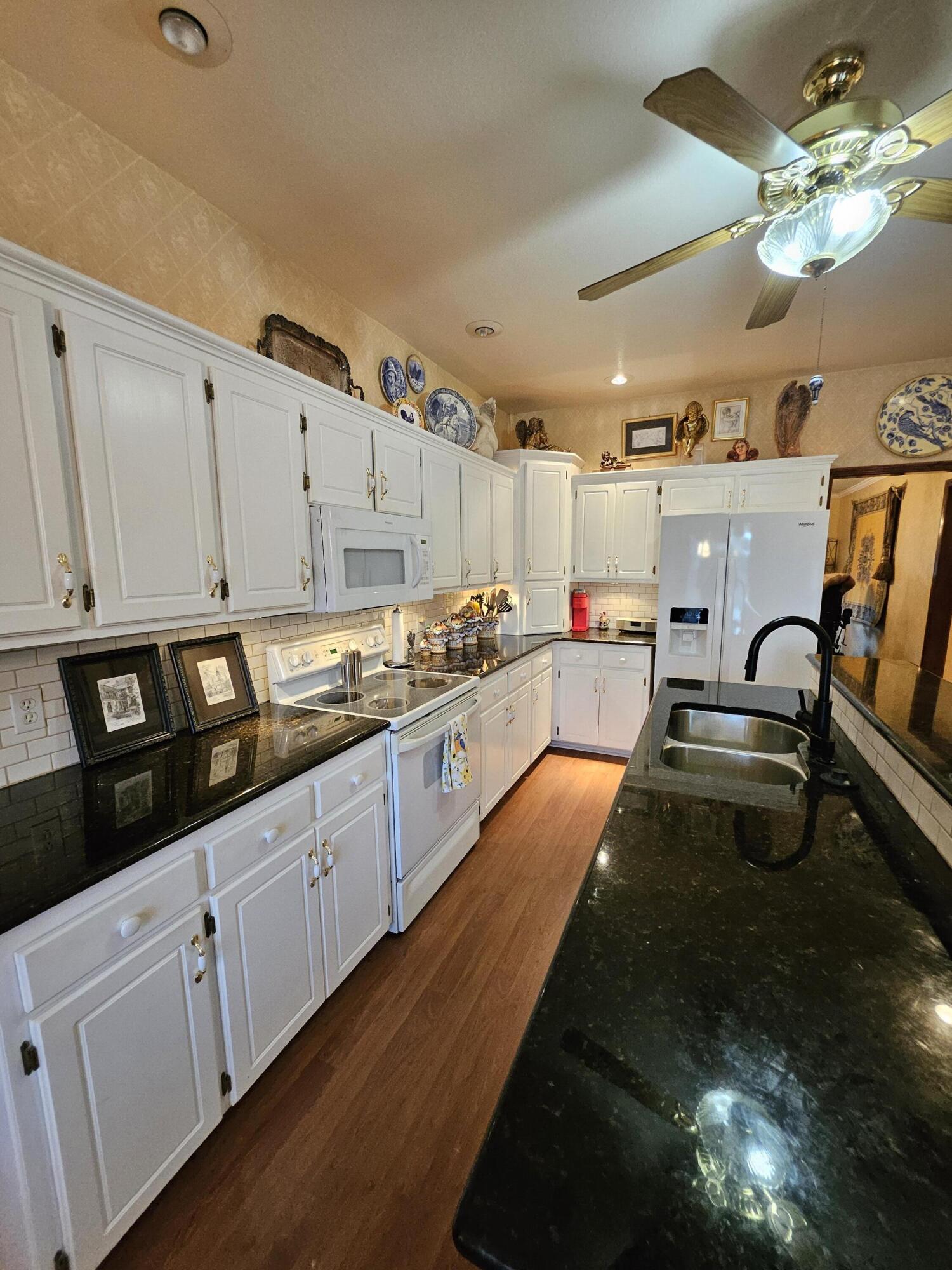 4353 Lawrence 2220 Property Photo 21