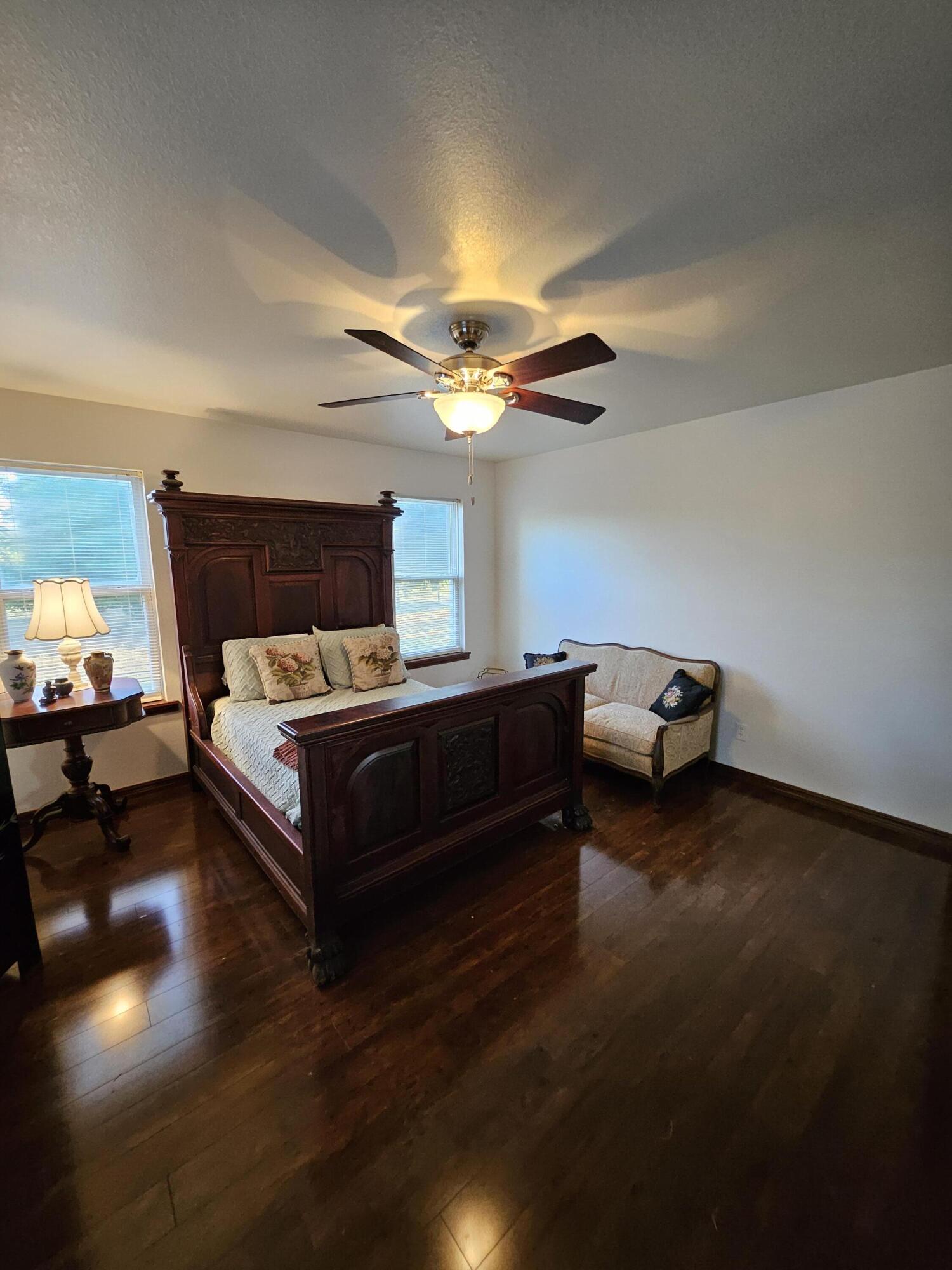 4353 Lawrence 2220 Property Photo 26