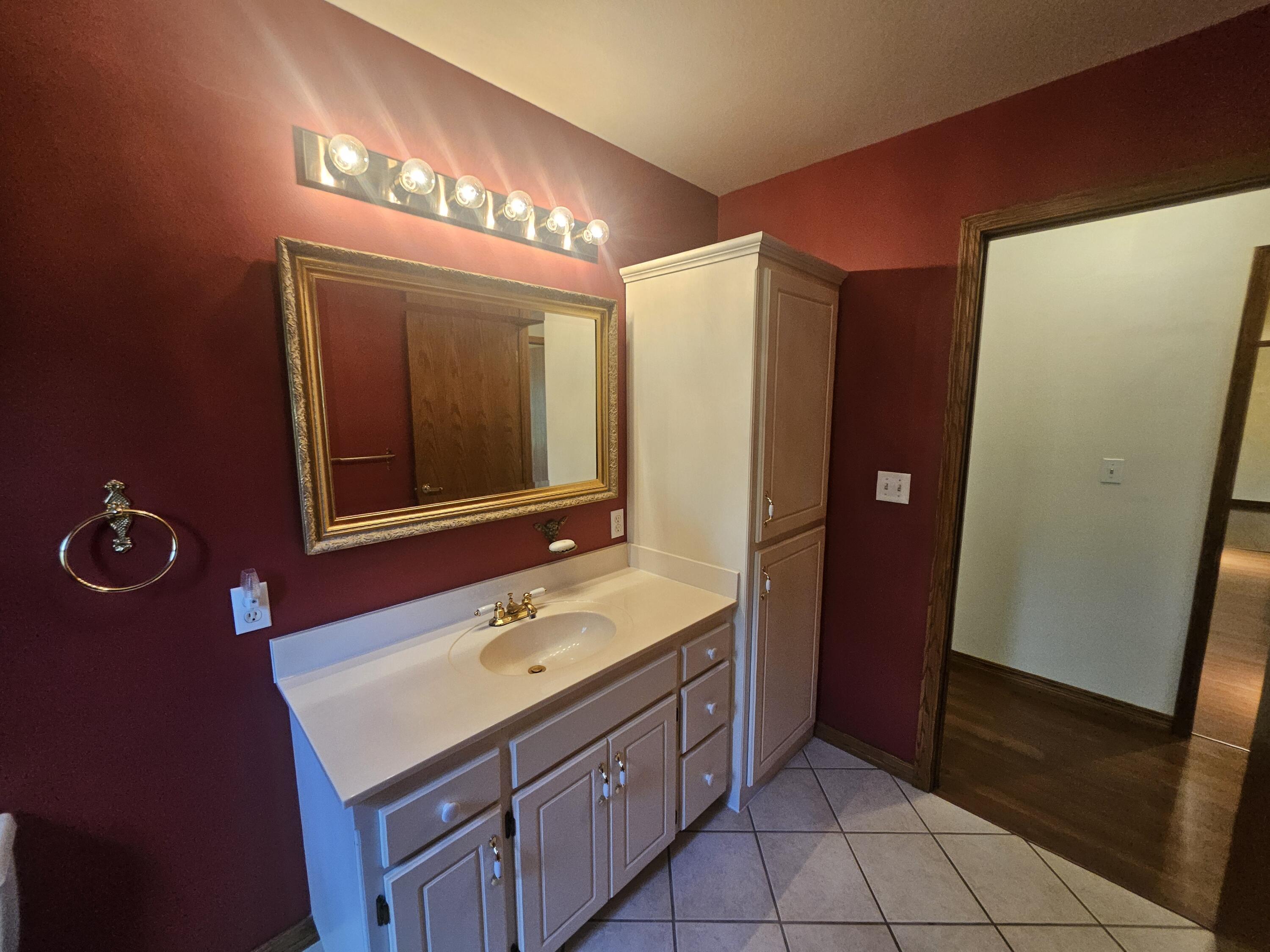 4353 Lawrence 2220 Property Photo 29