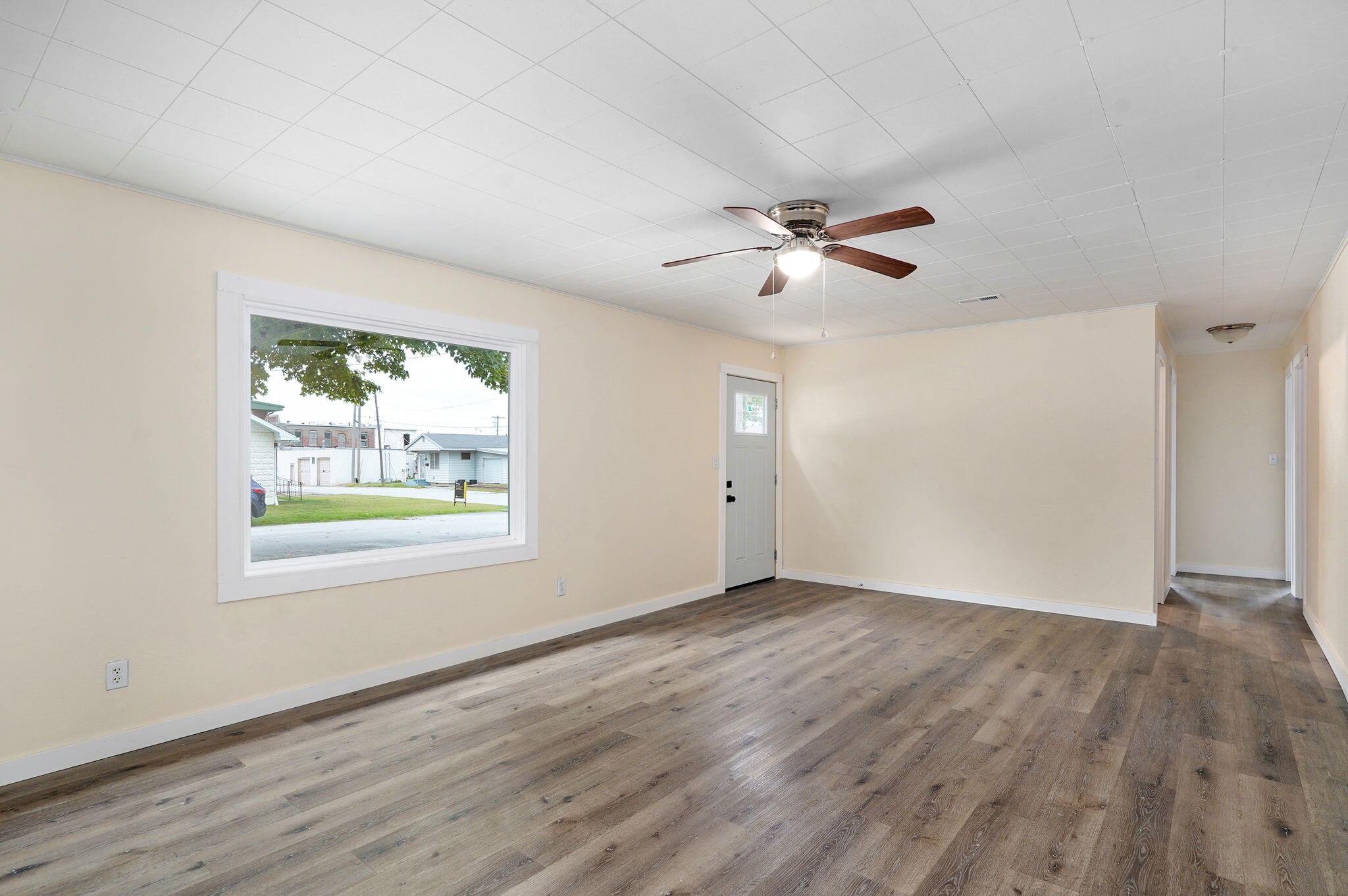 300 South Vine Street Property Photo 3