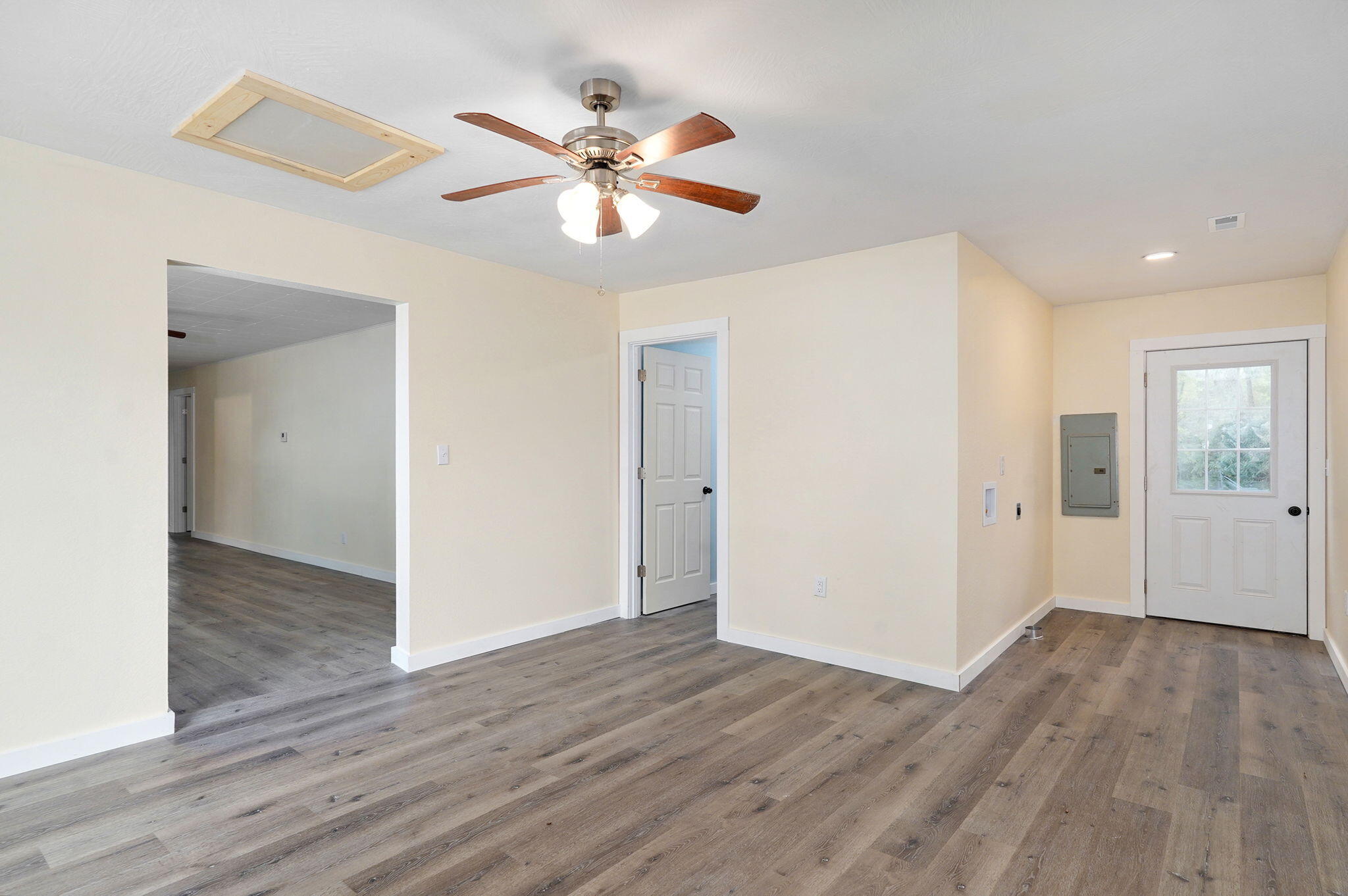 300 South Vine Street Property Photo 16