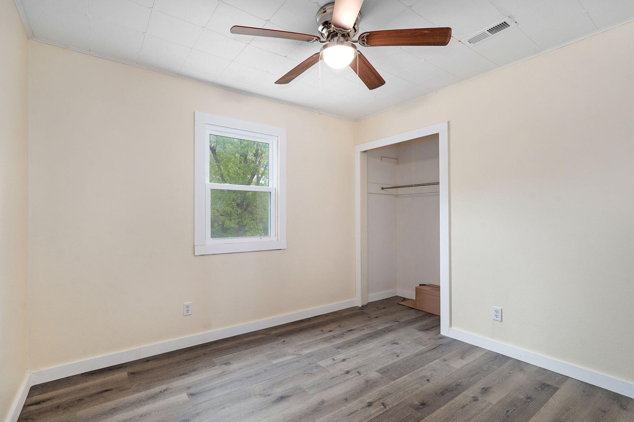 300 South Vine Street Property Photo 24