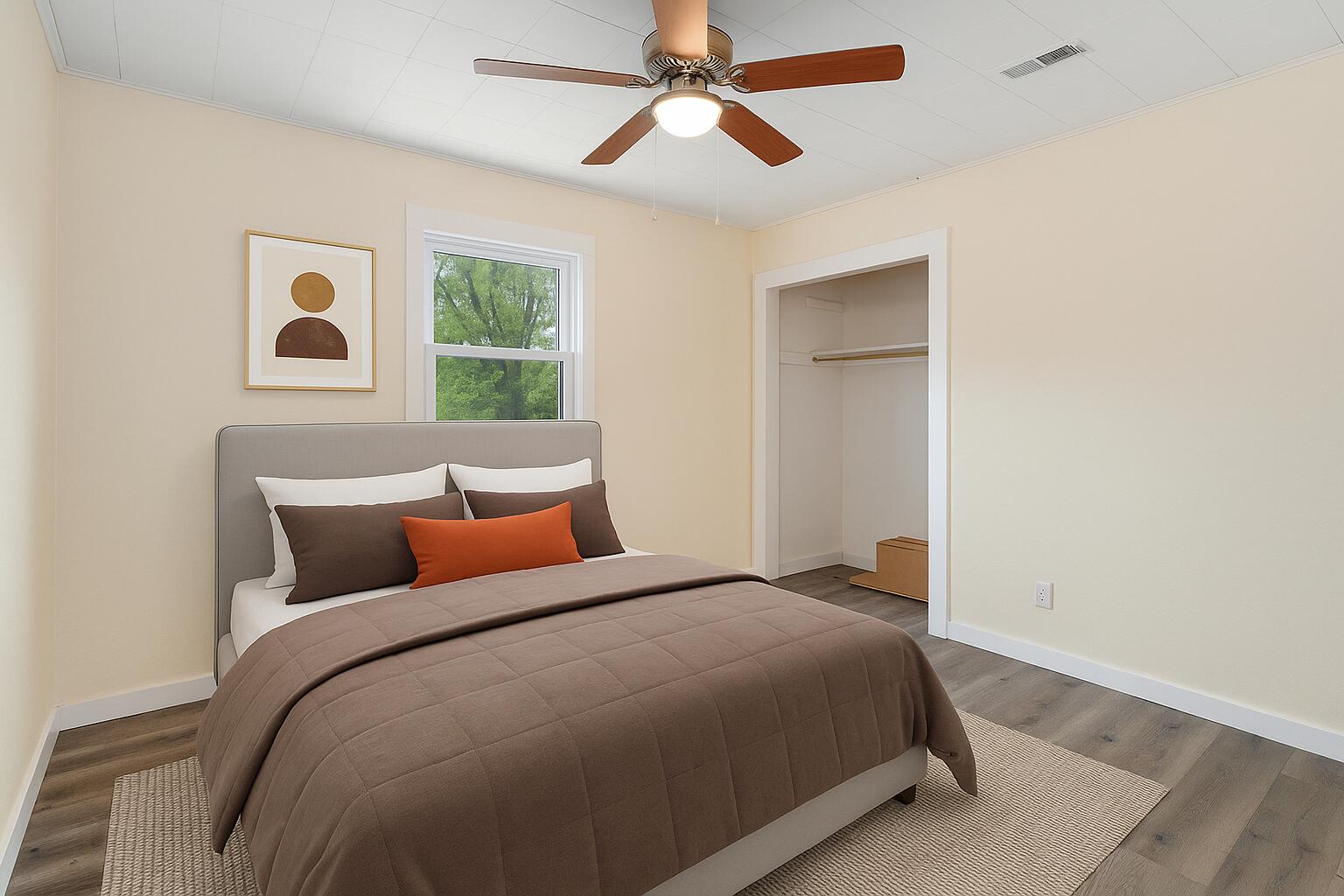 300 South Vine Street Property Photo 25