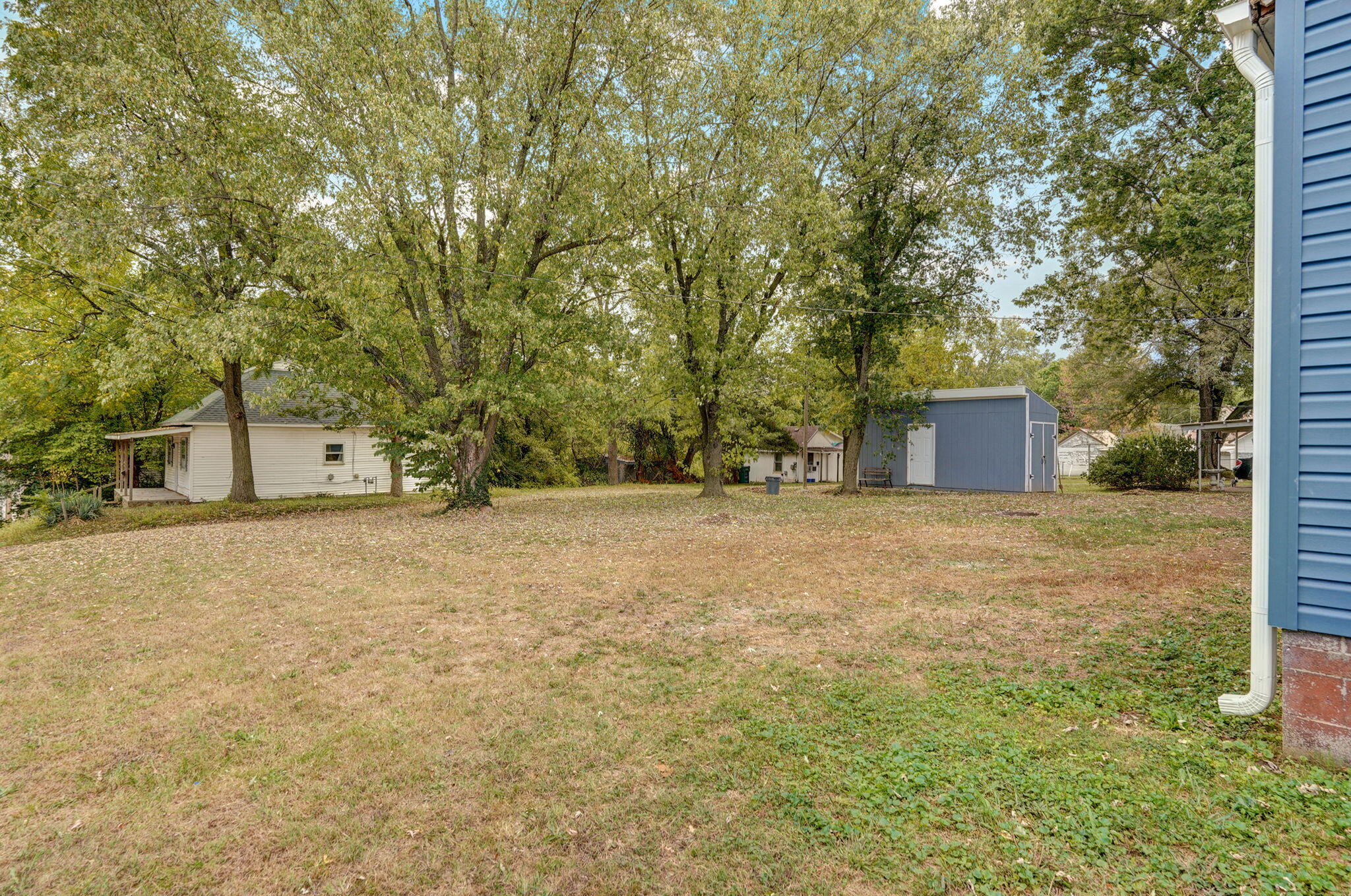 300 South Vine Street Property Photo 27