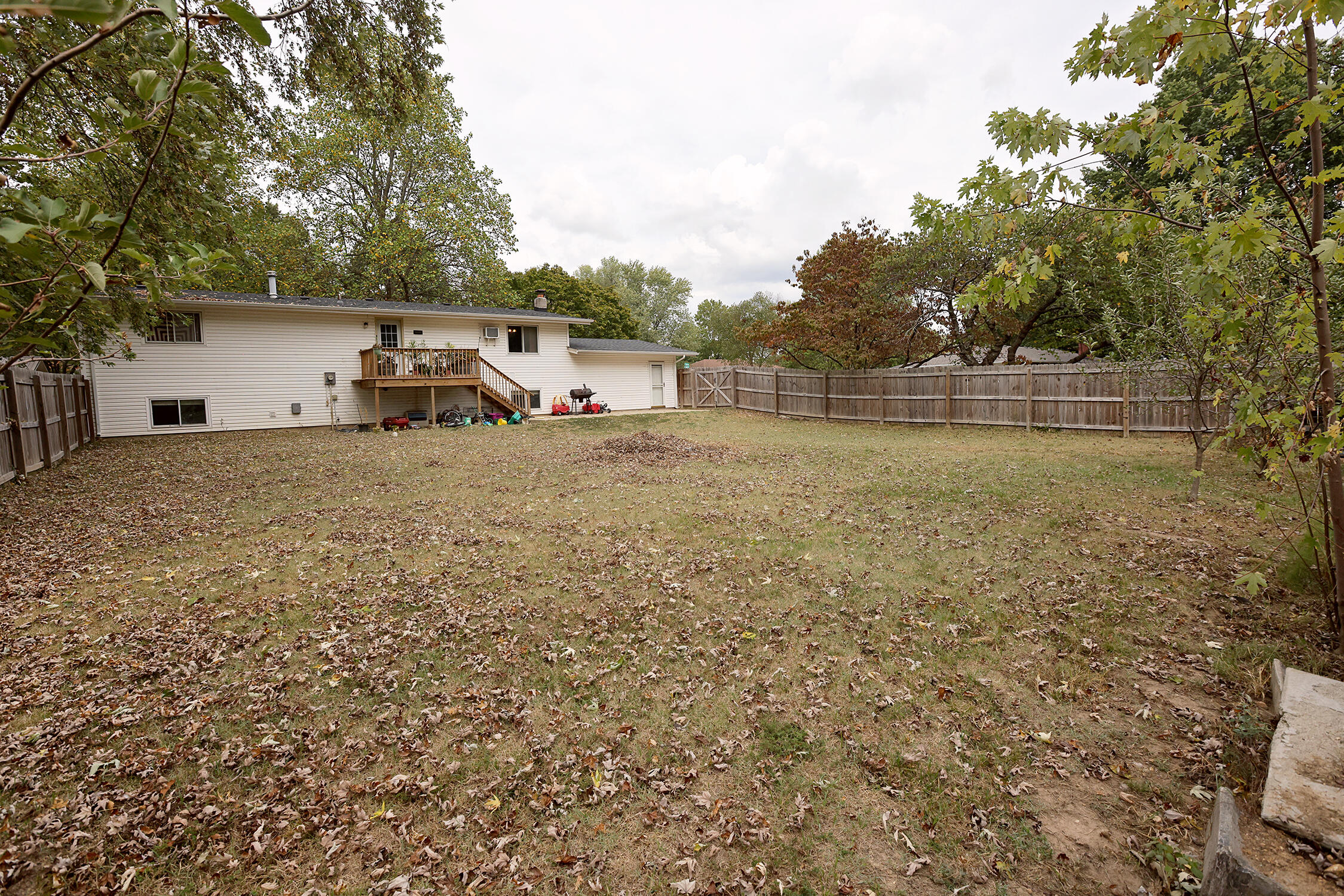 824 East Burford Street Property Photo 19