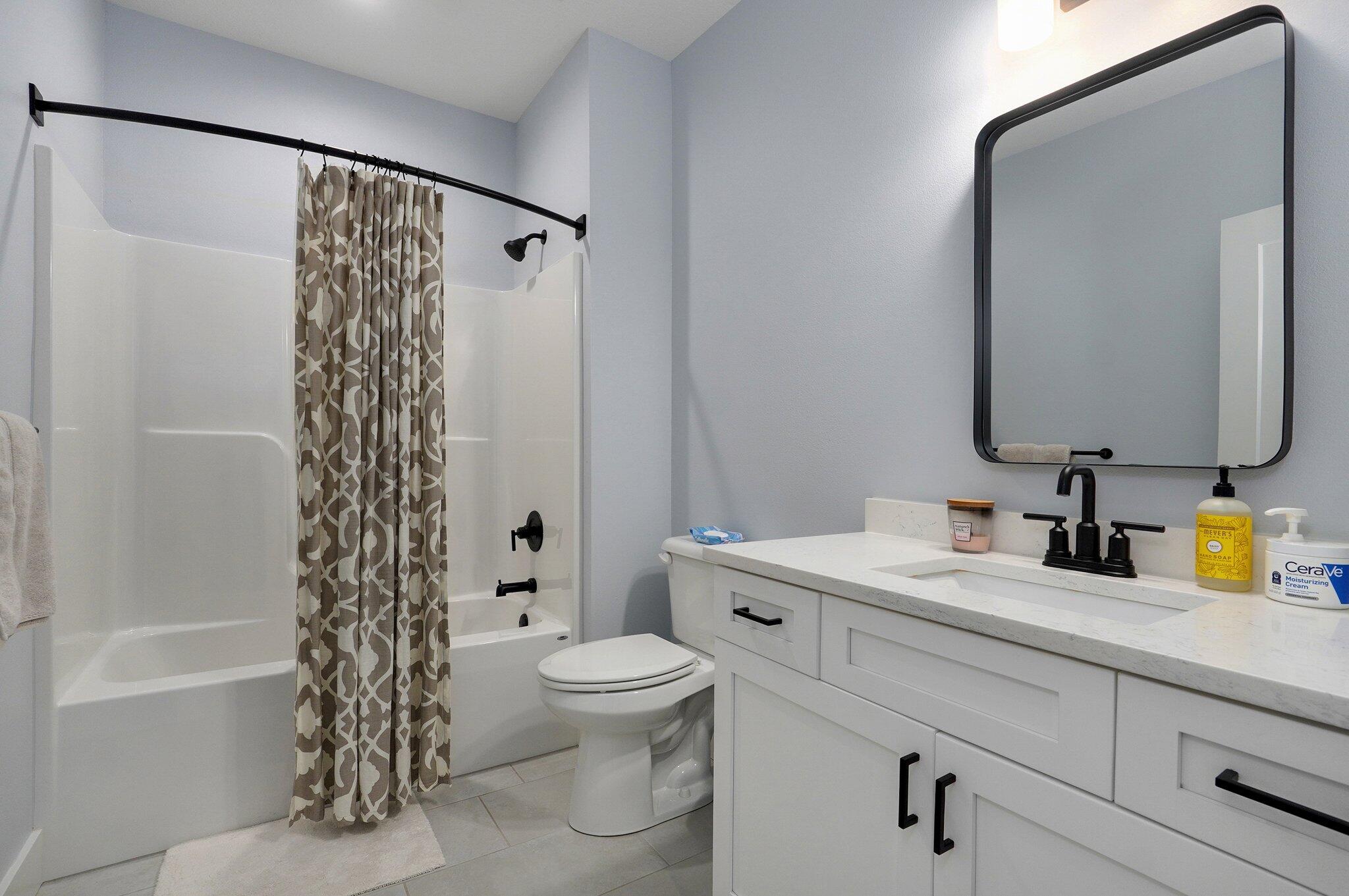 264 South Hickory Hills Boulevard Property Photo 45