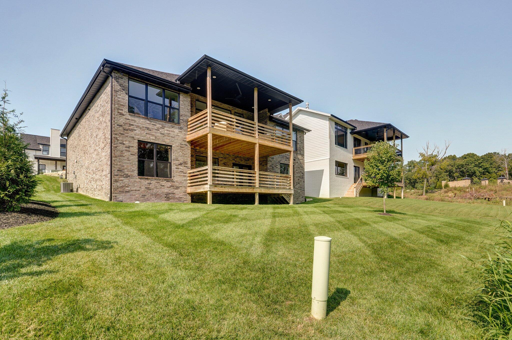 264 South Hickory Hills Boulevard Property Photo 52