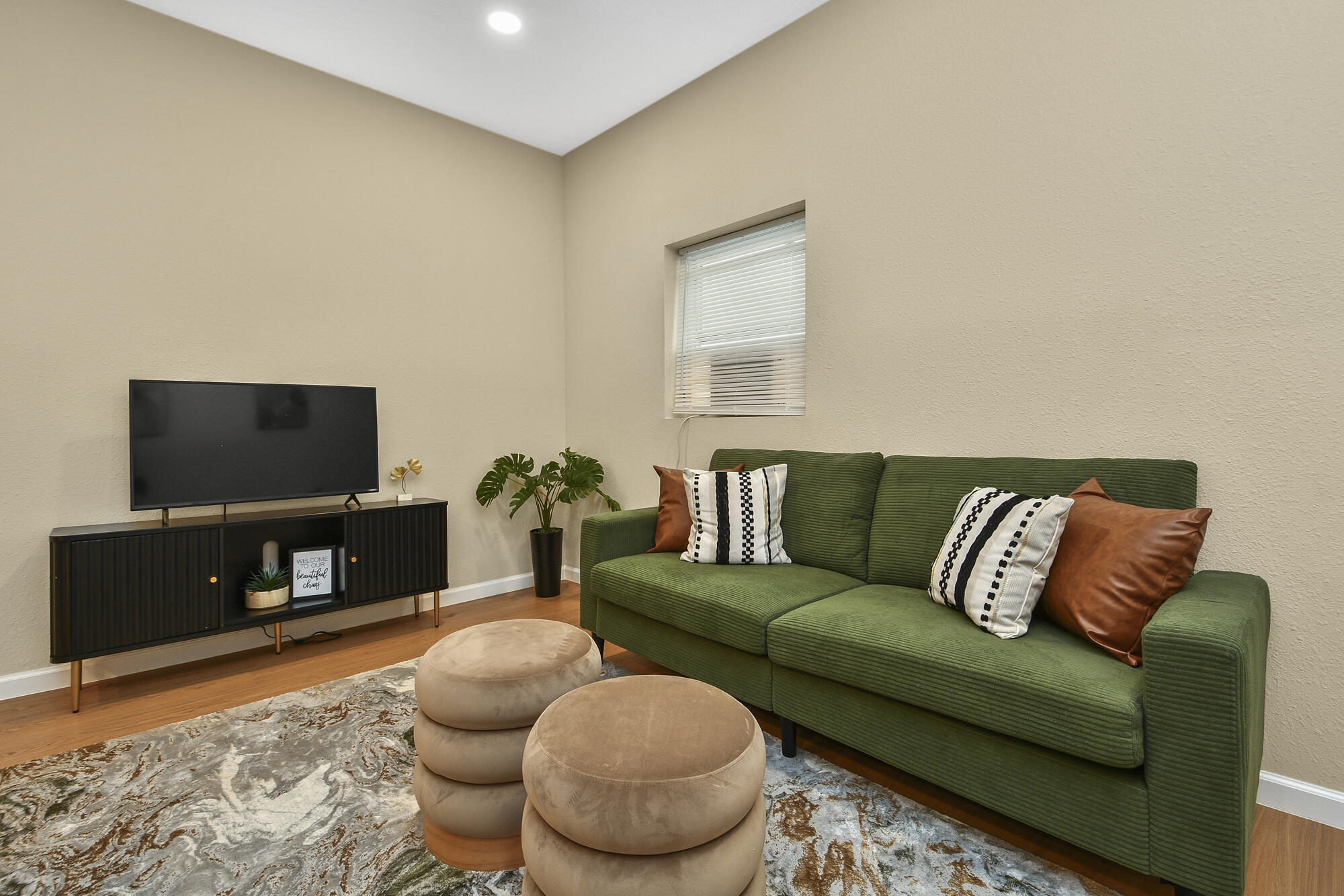 1220 East Pacific Street Property Photo 9