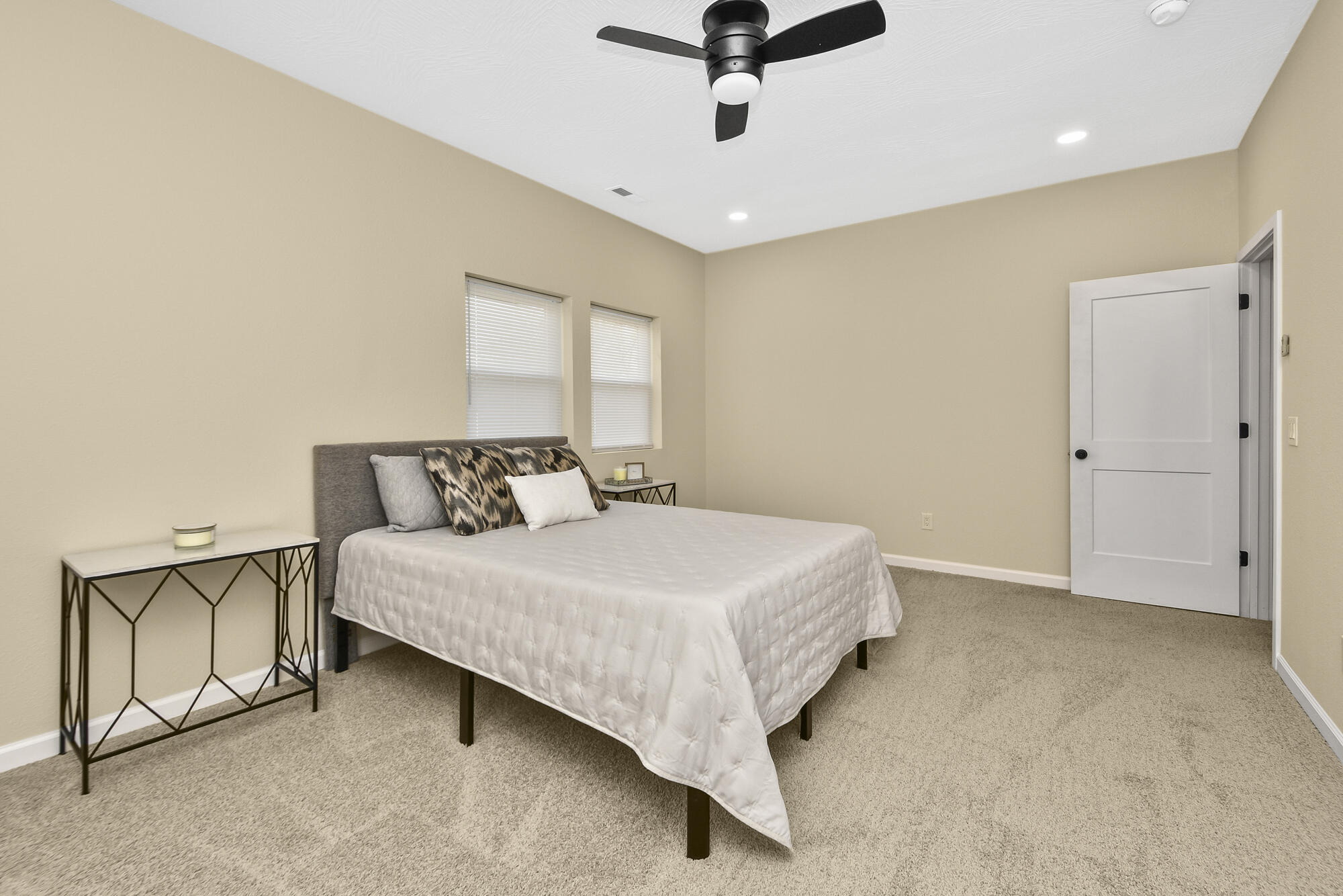 1220 East Pacific Street Property Photo 15