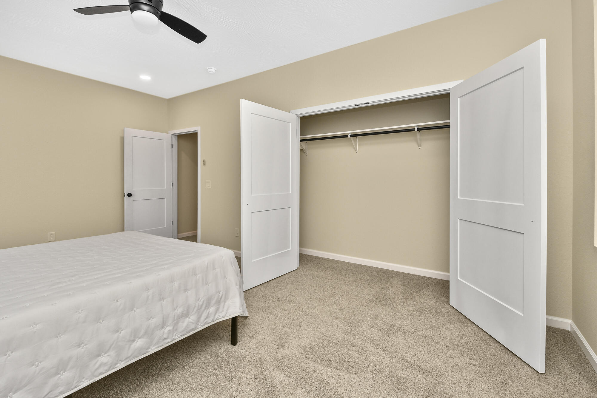 1220 East Pacific Street Property Photo 16