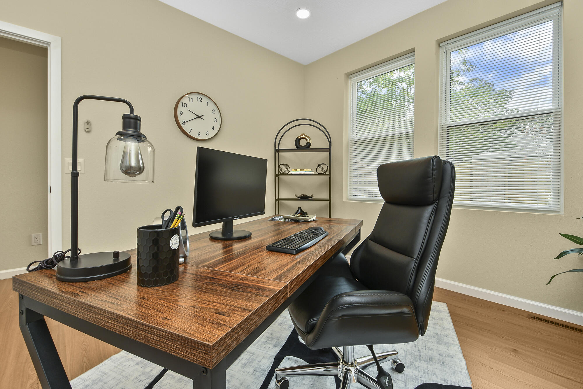 1220 East Pacific Street Property Photo 27