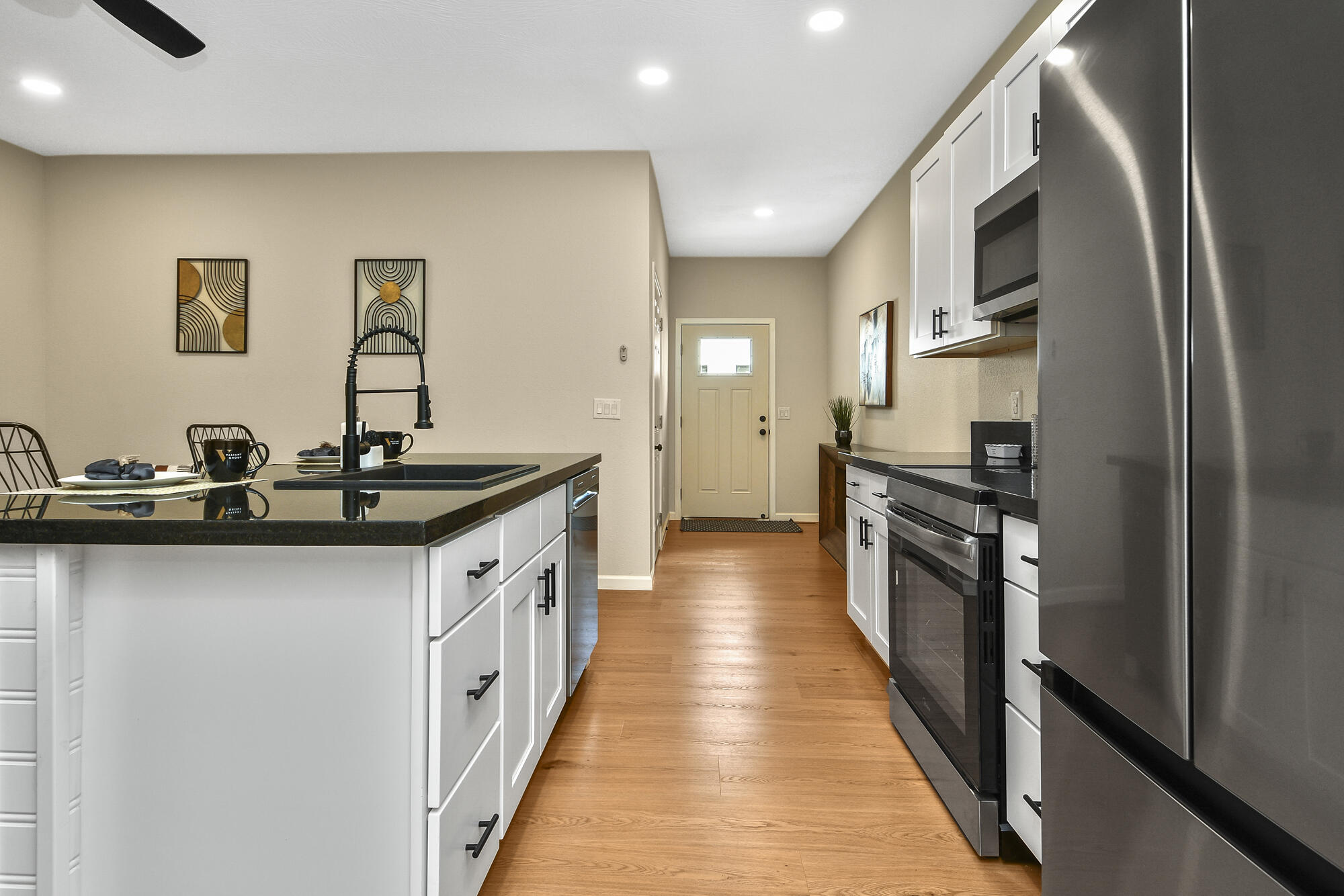 1220 East Pacific Street Property Photo 11