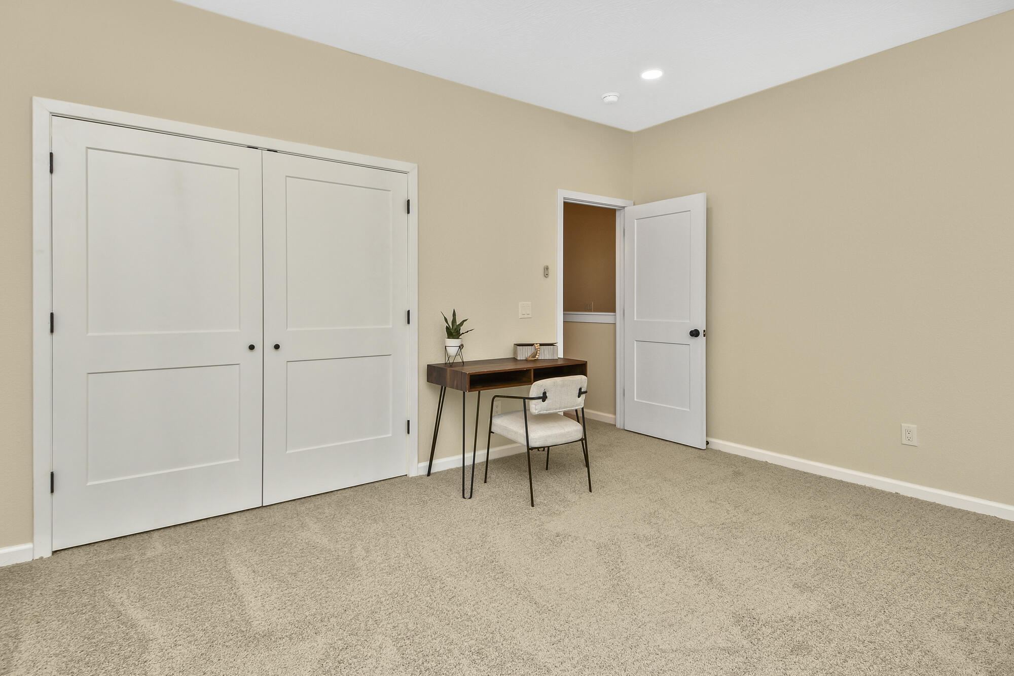 1220 East Pacific Street Property Photo 18