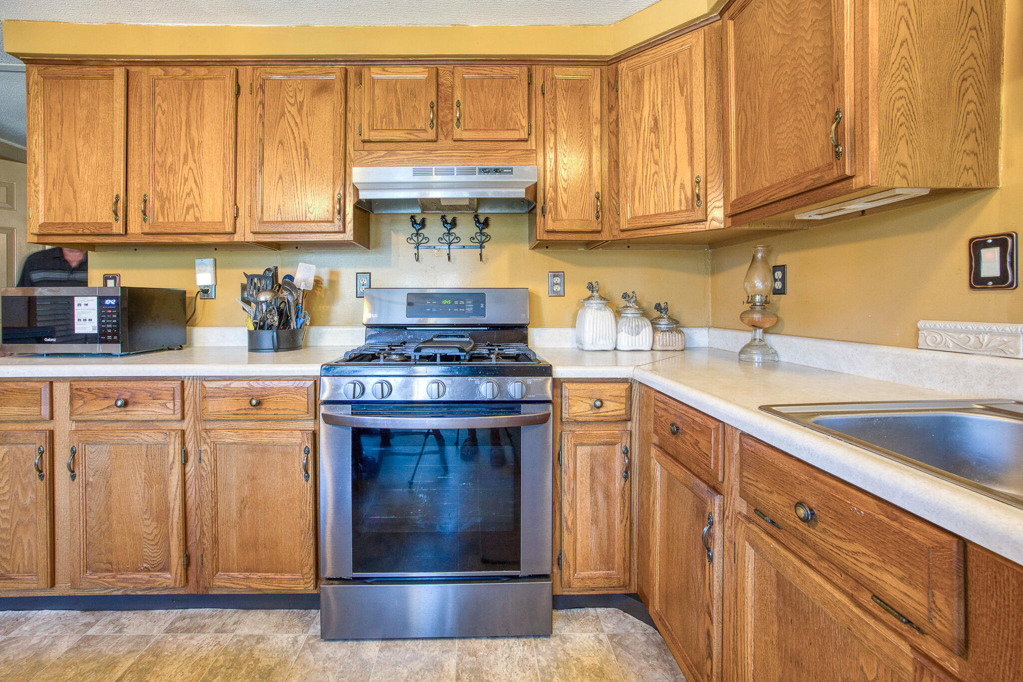 189 Harvard Drive Property Photo 6