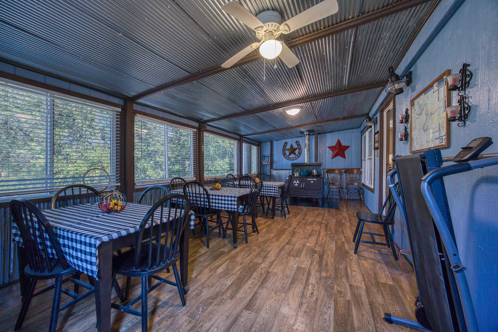 189 Harvard Drive Property Photo 11