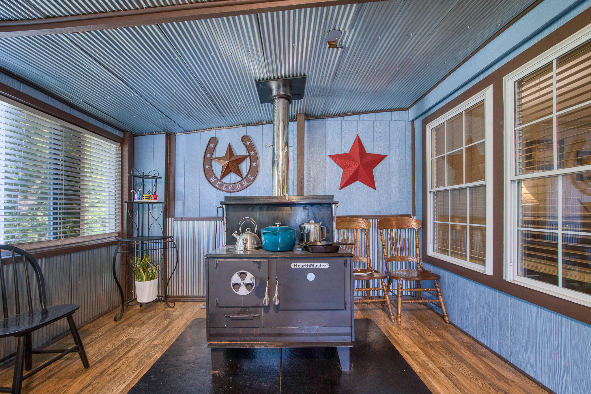 189 Harvard Drive Property Photo 12