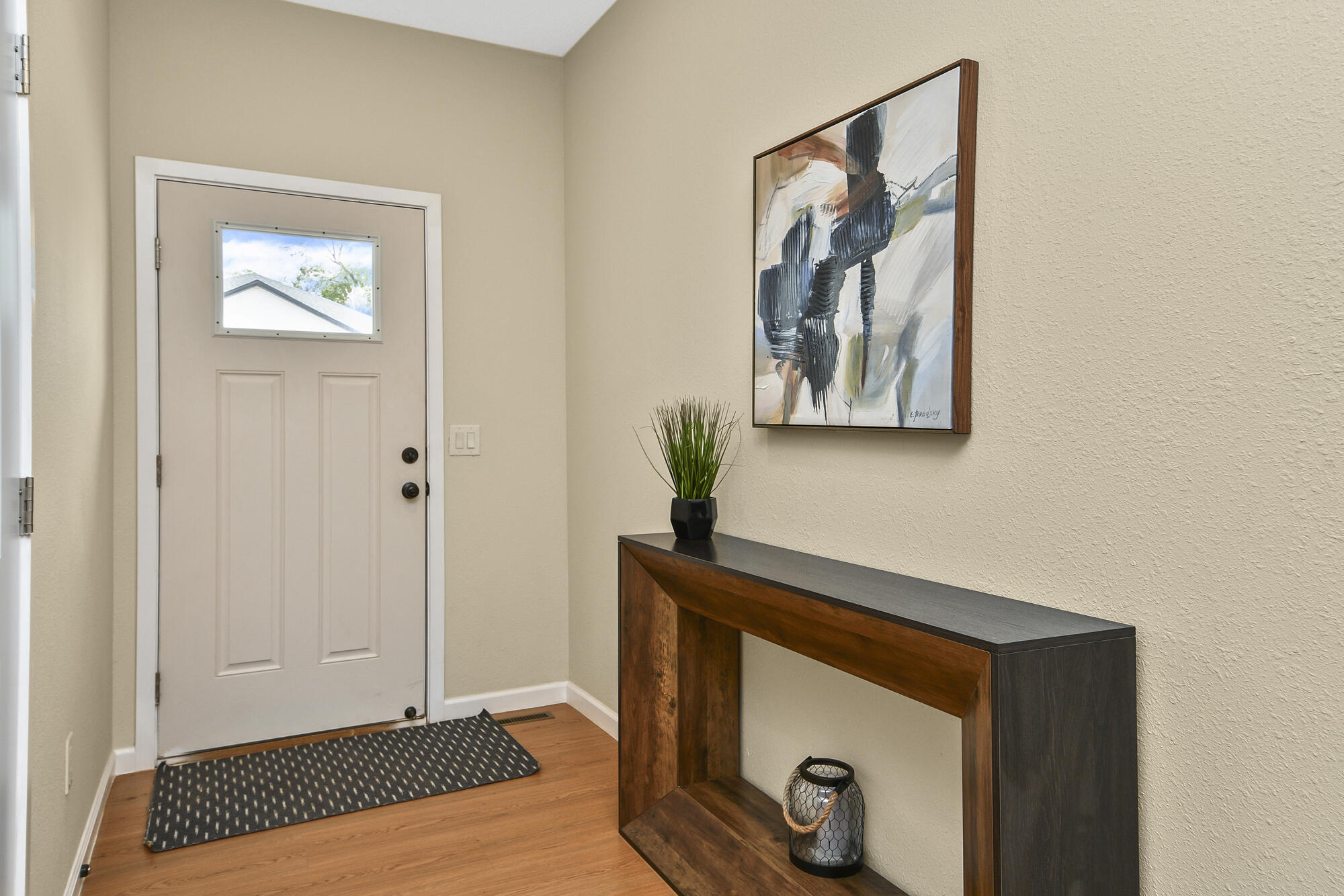 1220 East Pacific Street Property Photo 3